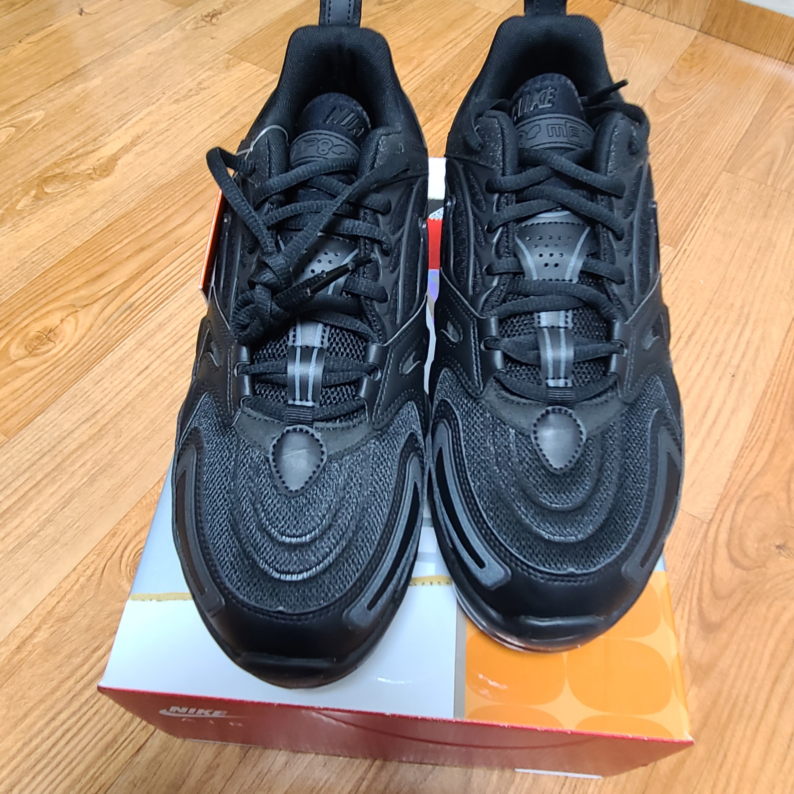 Nike Air VaporMax EVO Triple Black 착용 스타일 - 1