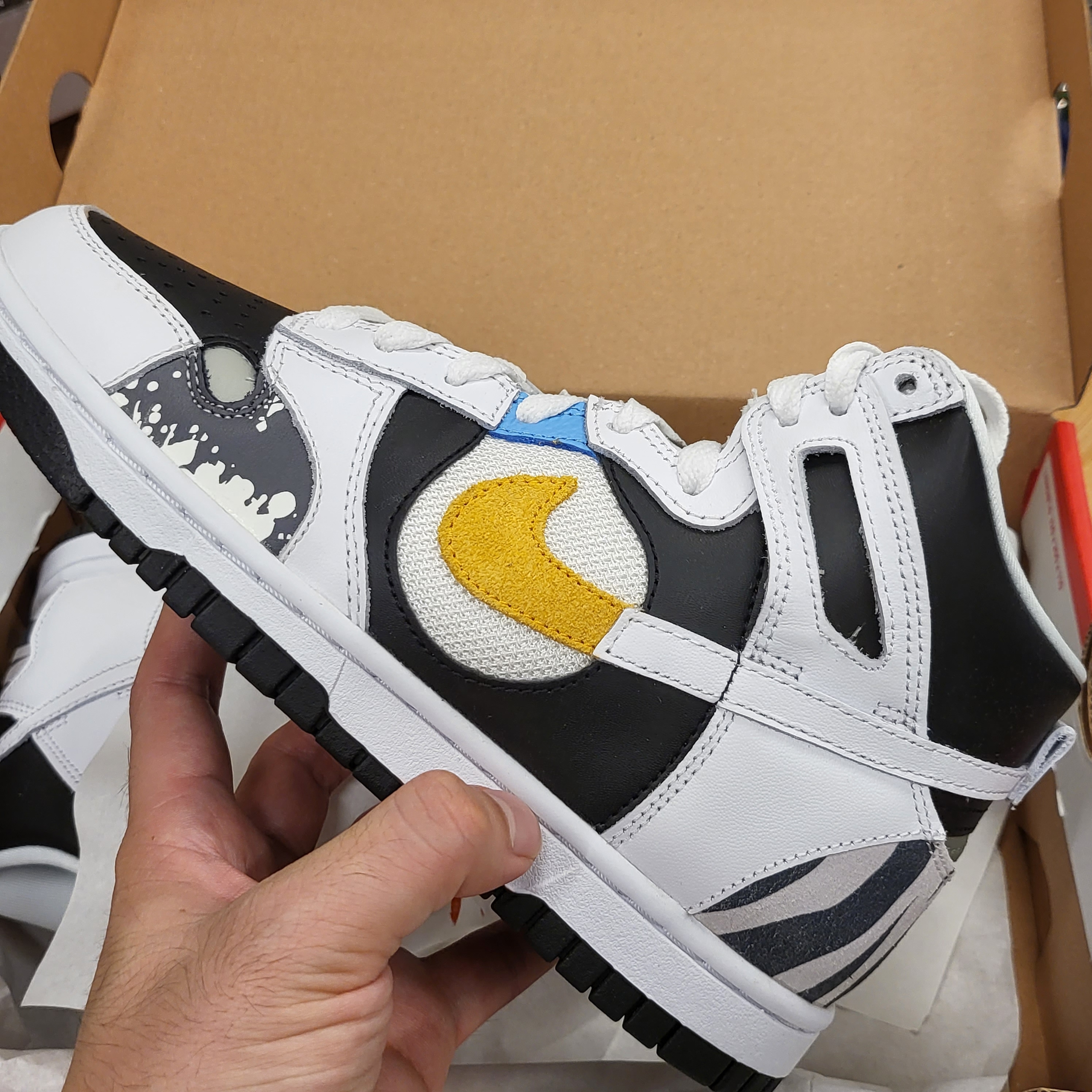 (W) Nike Dunk High LX White and Black 착용 스타일