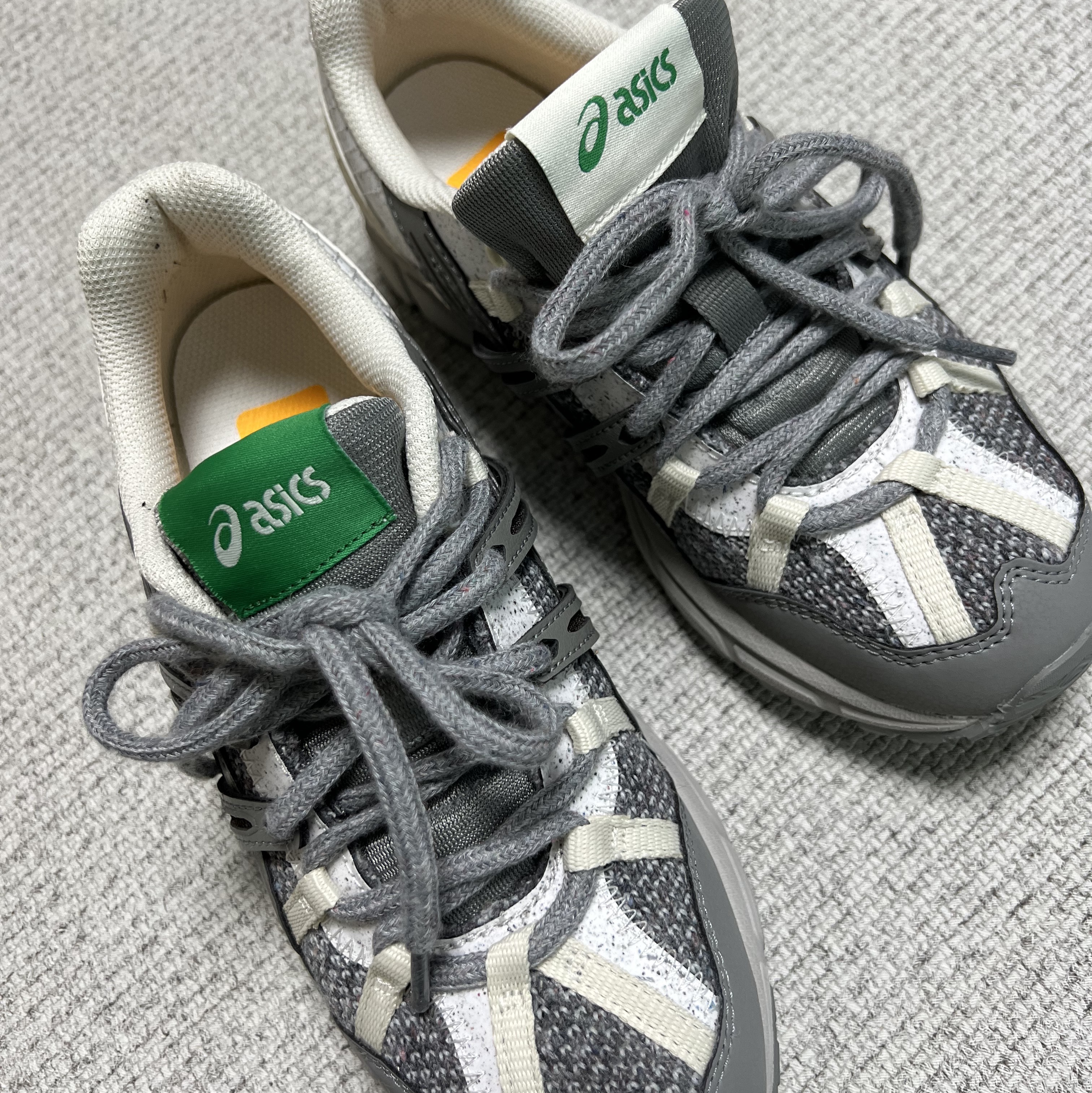 Asics Gel-Sonoma 15-50 Oyster Grey Cream 착용 스타일