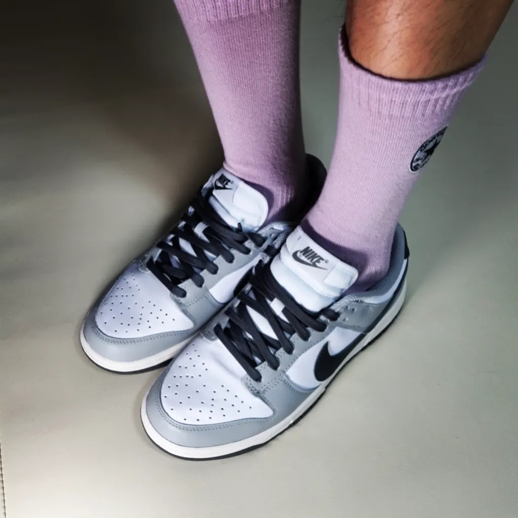 (W) Nike Dunk Low Light Smoke Grey 착용 스타일 - 2