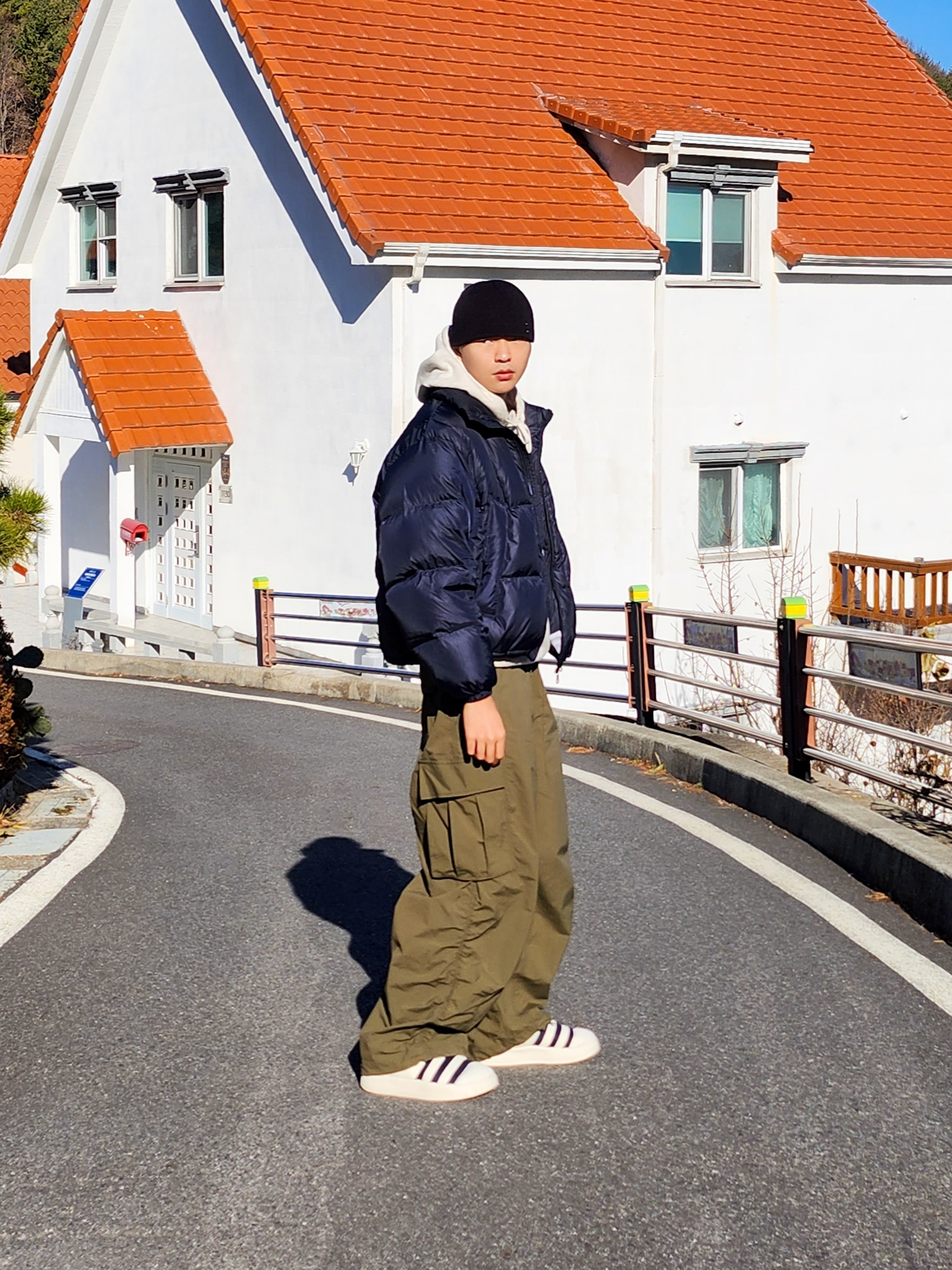 Adidas Puffylette Off White 착용 스타일 - 4