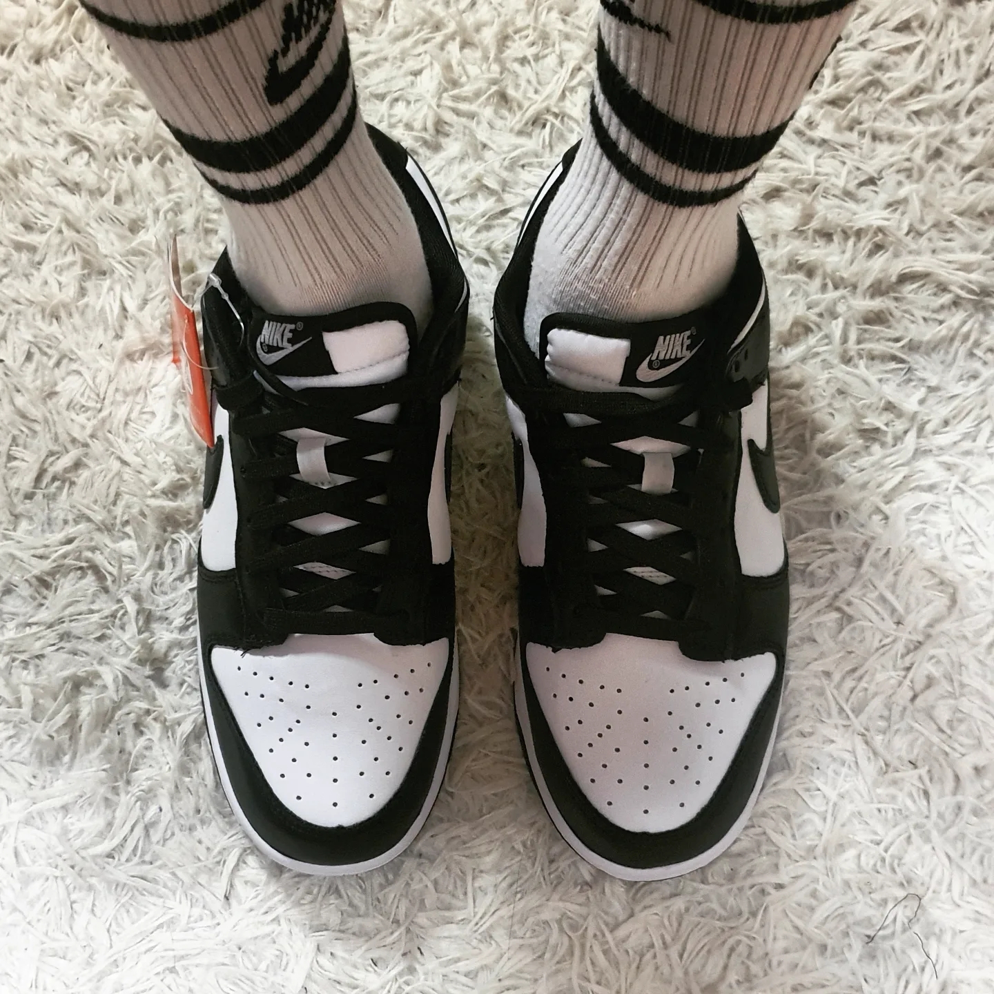 Nike Dunk Low Retro Black 착용 스타일 - 3