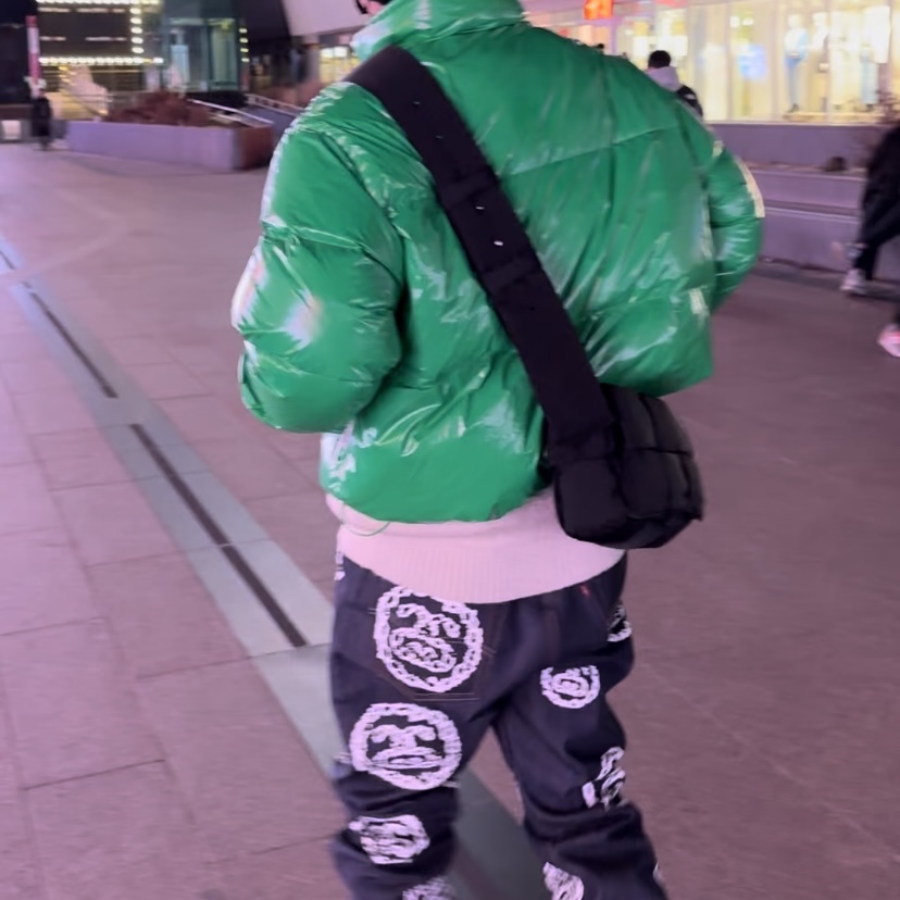 Stussy x Denim Tears 501 Jean Raw, Stussy 8 Ball Heavy Brushed Mohair Sweater Cream 착용 스타일 - 2