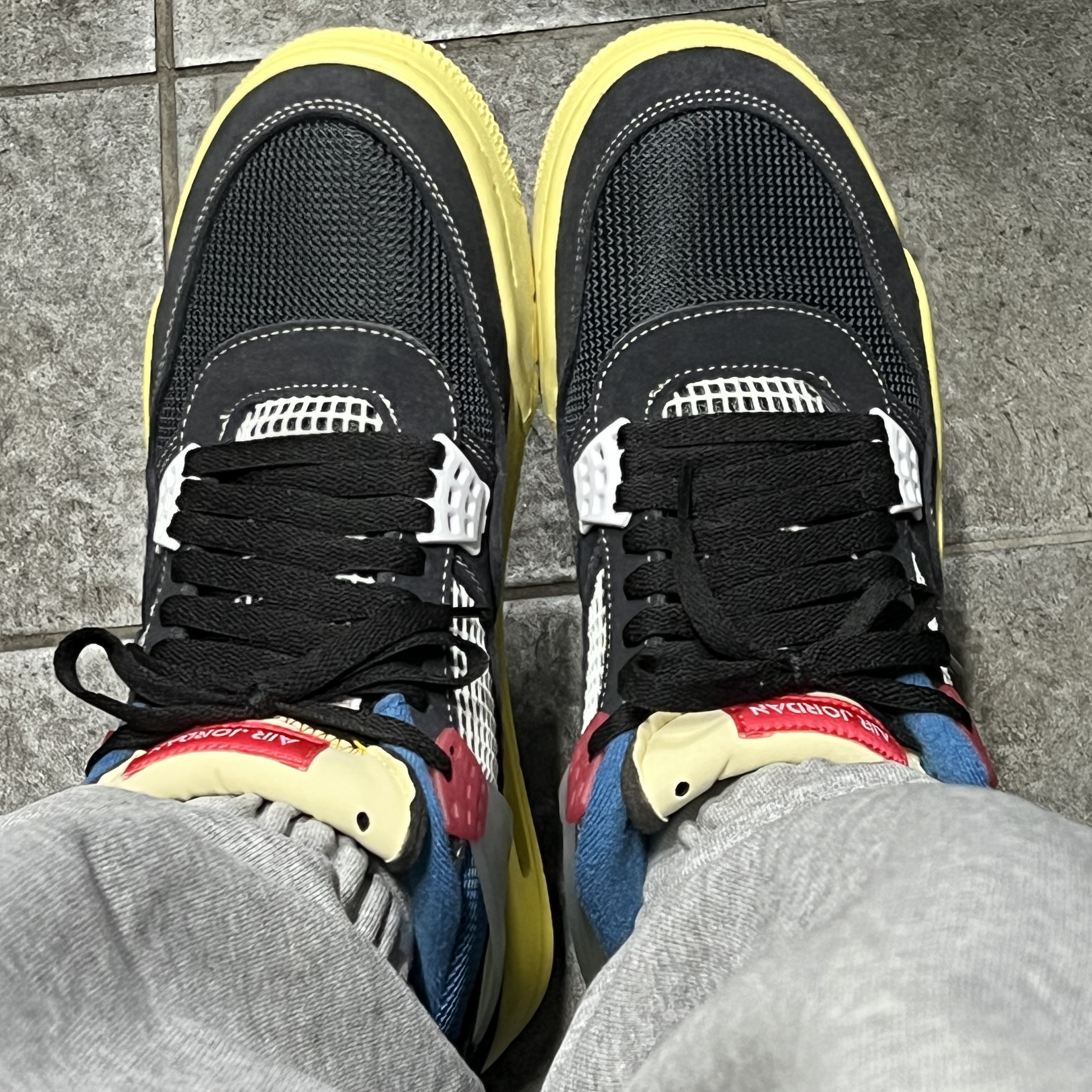 Jordan 4 x Union Retro Off Noir 착용 스타일