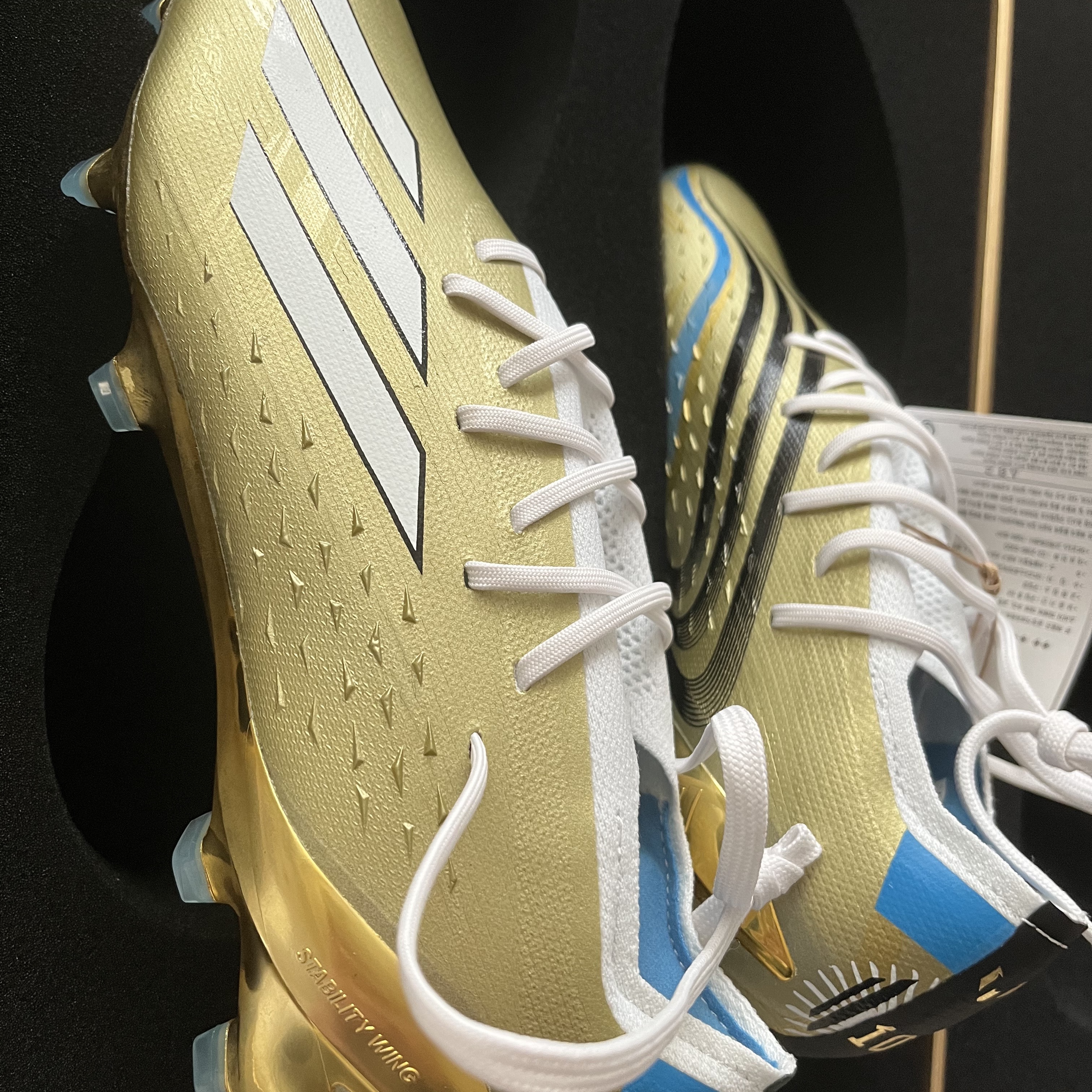 Adidas X Speedportal Leyenda.1 FG Gold Metallic 착용 스타일 - 4