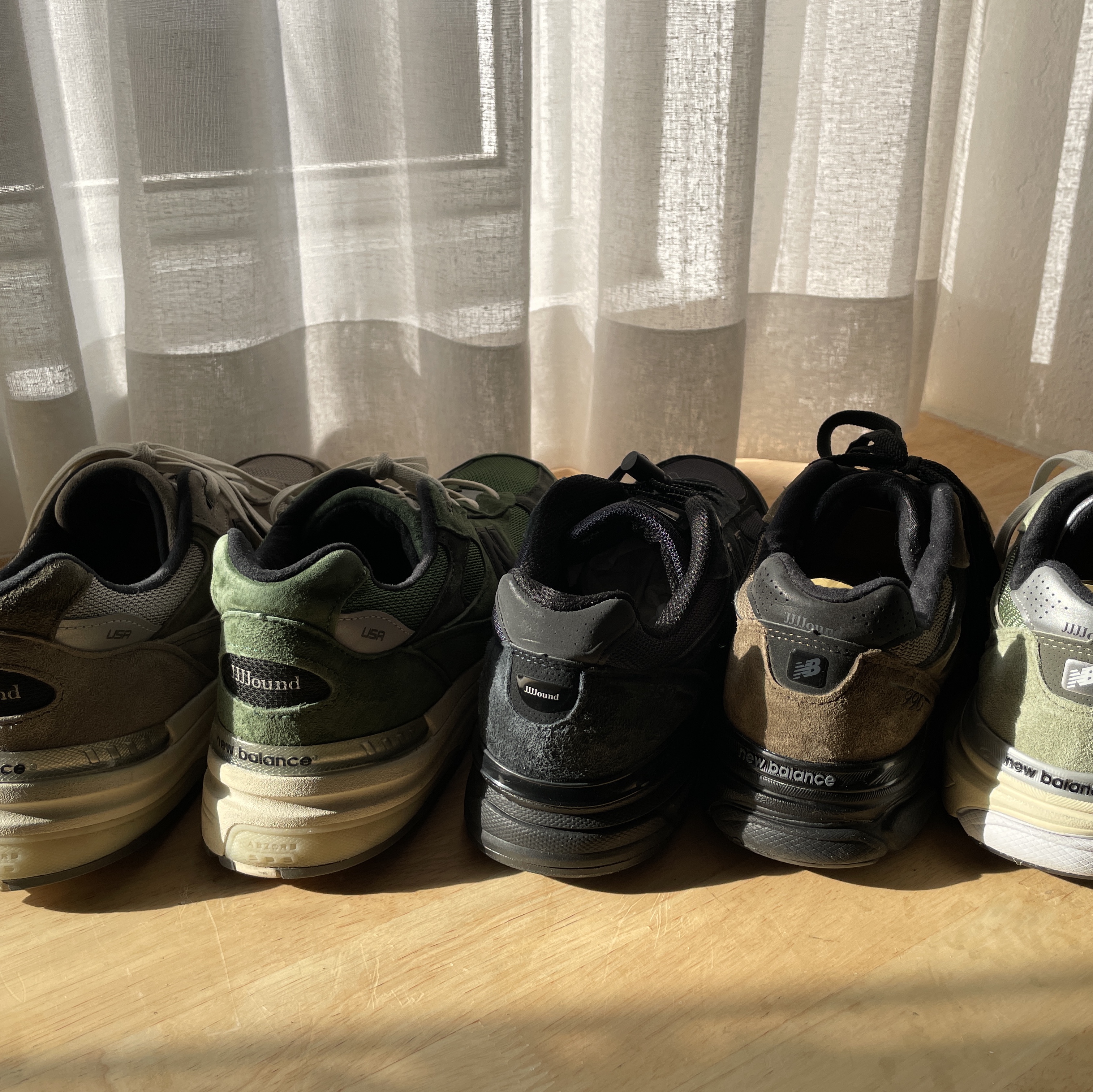 New Balance x JJJJound 990v3 Olive, New Balance x JJJJound 990v3 Brown Black 착용 스타일 - 1