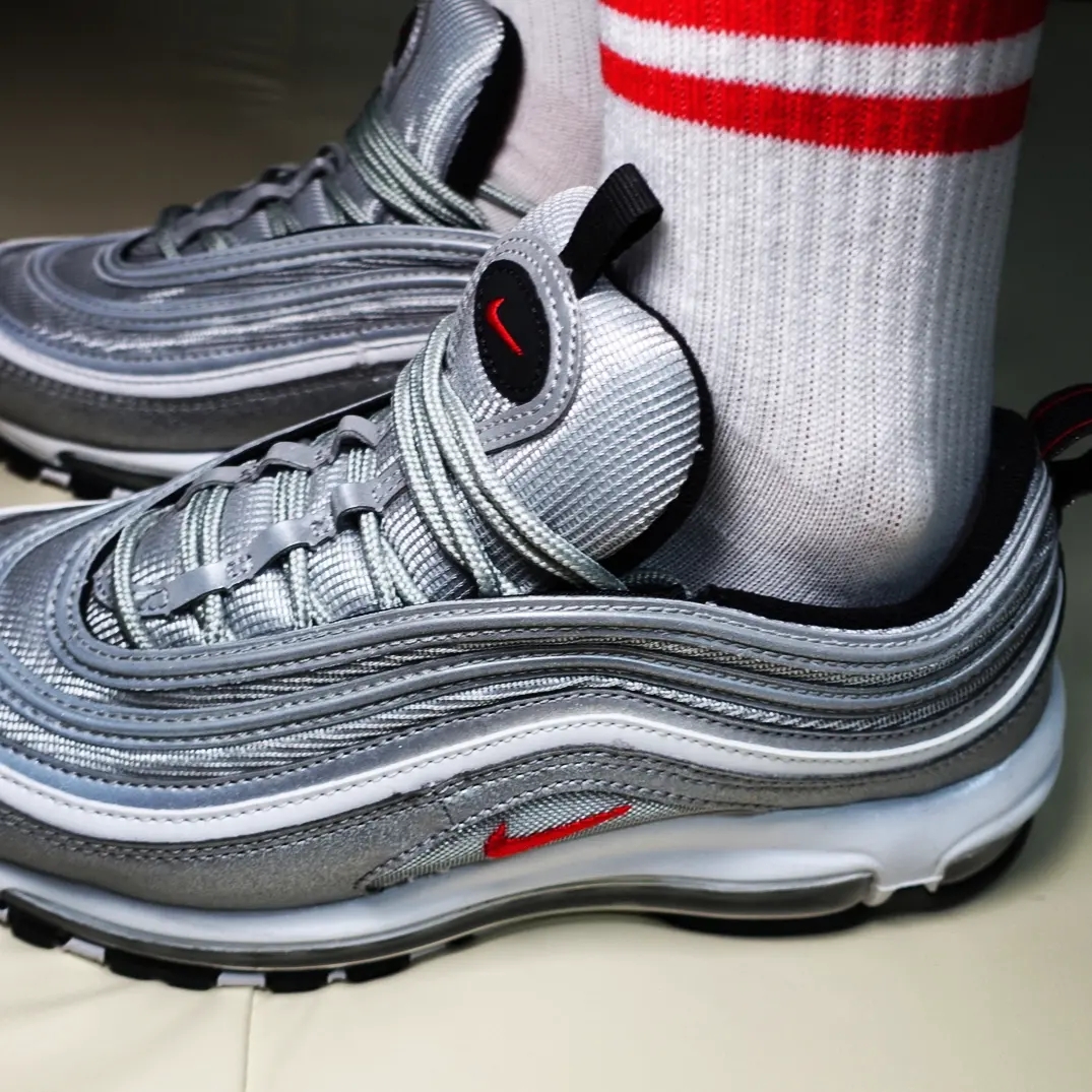Nike Air Max 97 OG Silver Bullet 2022 착용 스타일 - 5