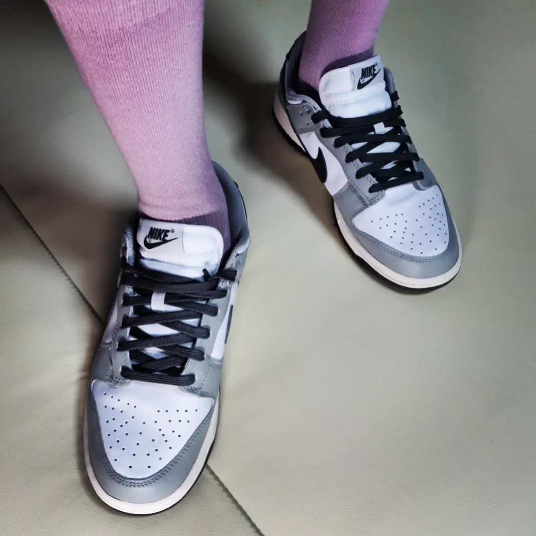 (W) Nike Dunk Low Light Smoke Grey 착용 스타일 - 5