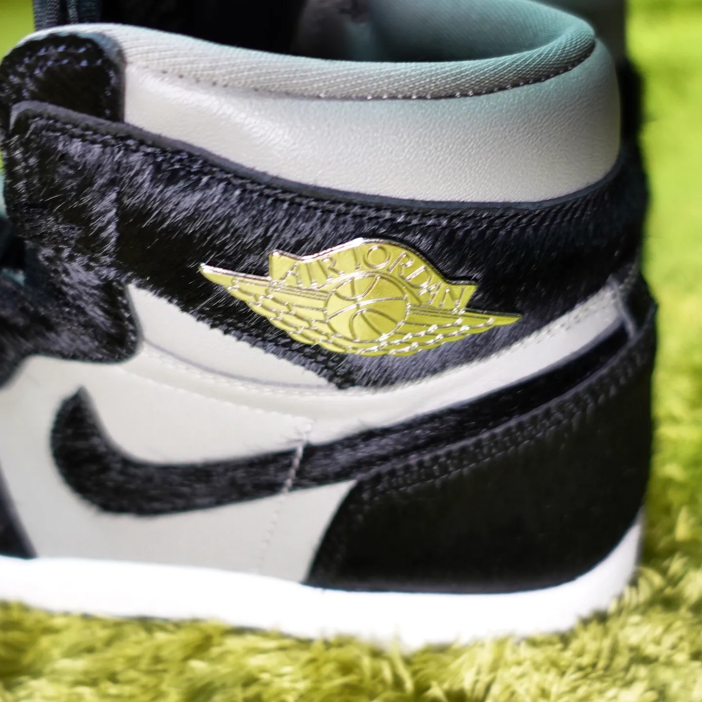 (W) Jordan 1 Retro High OG Medium Grey 착용 스타일 - 4