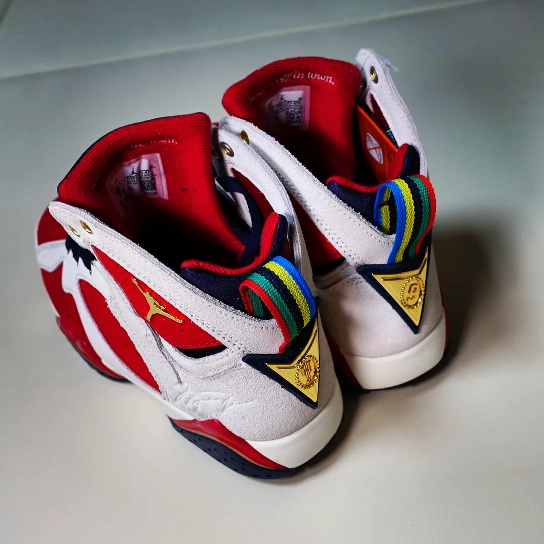 Jordan 7 x Trophy Room Retro SP True Red and Obsidian 착용 스타일 - 4