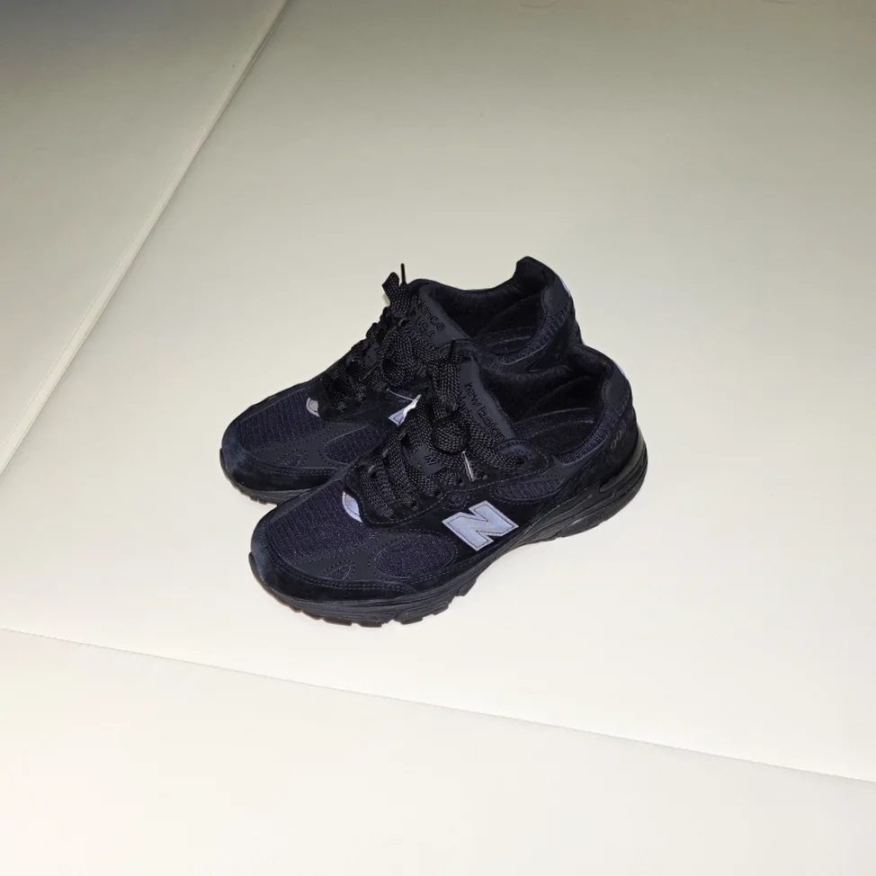 New Balance 993 Made in USA Triple Black - D Standard 착용 스타일 - 1