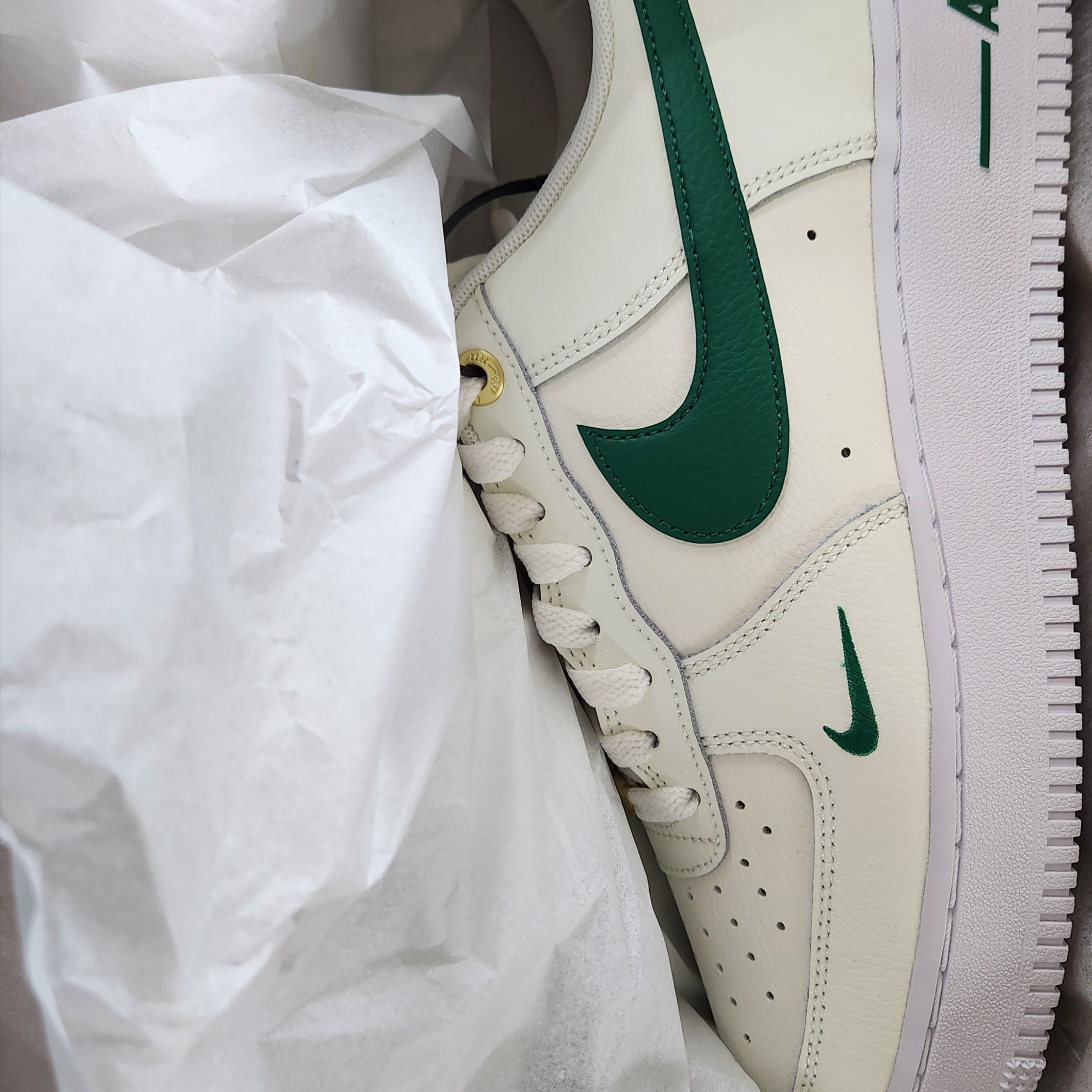 Nike Air Force 1 '07 LV8 40th Anniversary Join Forces Sail Malachite 착용 스타일 - 2