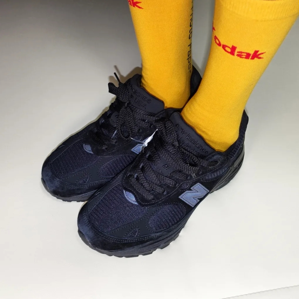 New Balance 993 Made in USA Triple Black - D Standard 착용 스타일 - 2