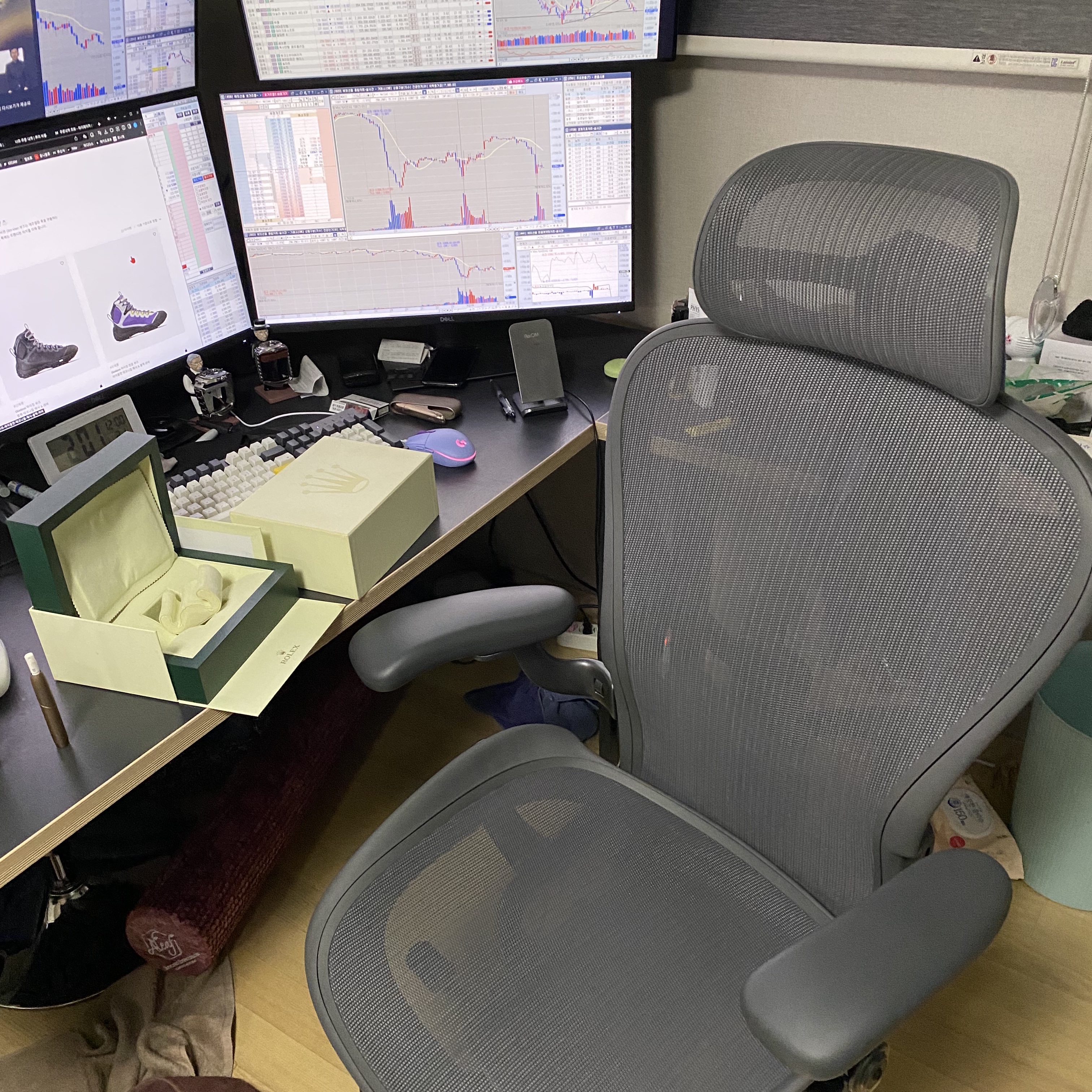 [헤드레스트 증정][20% 쿠폰] Herman Miller New Aeron Chair CD Full Option Carbon 착용 스타일
