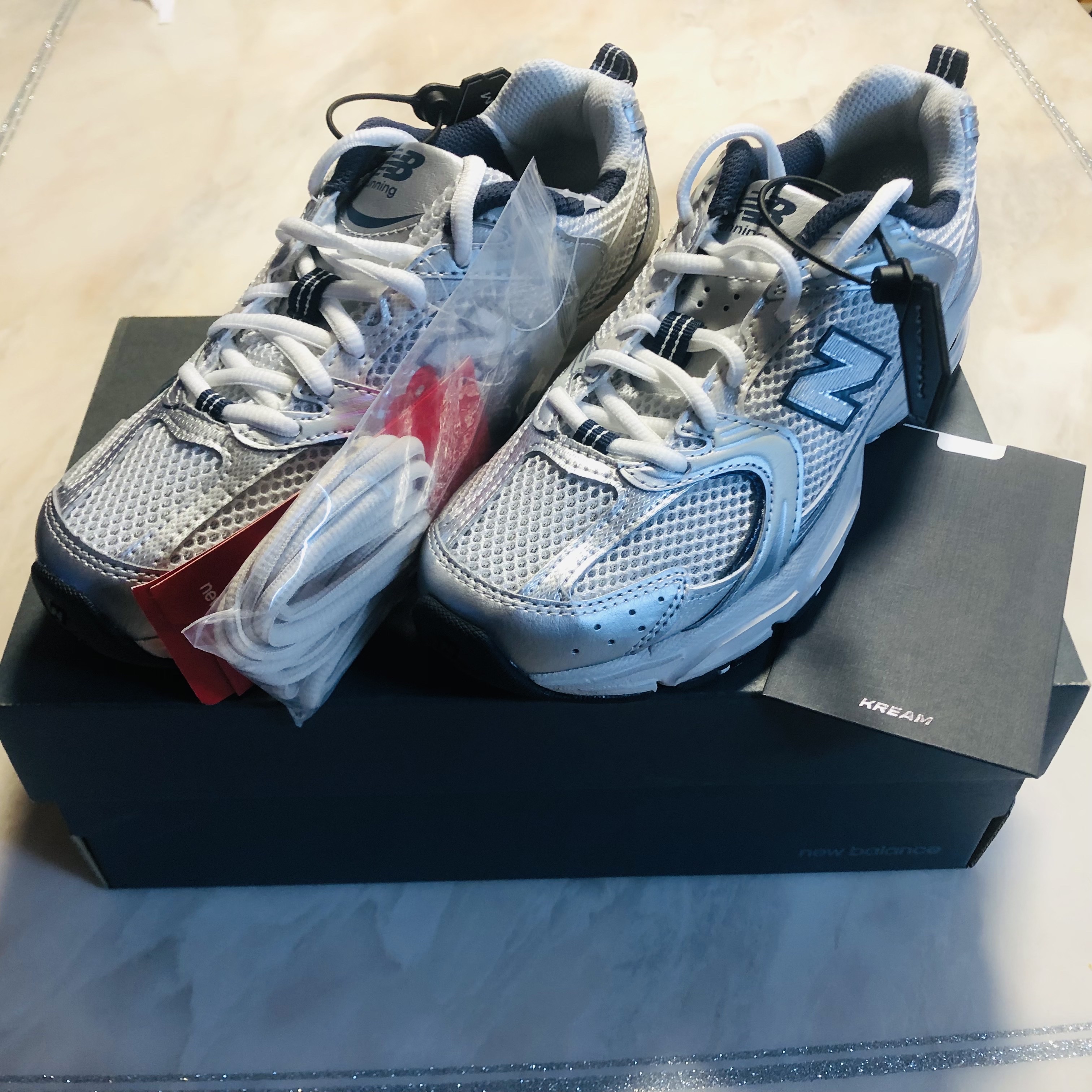 New Balance 530 Steel Grey 착용 스타일