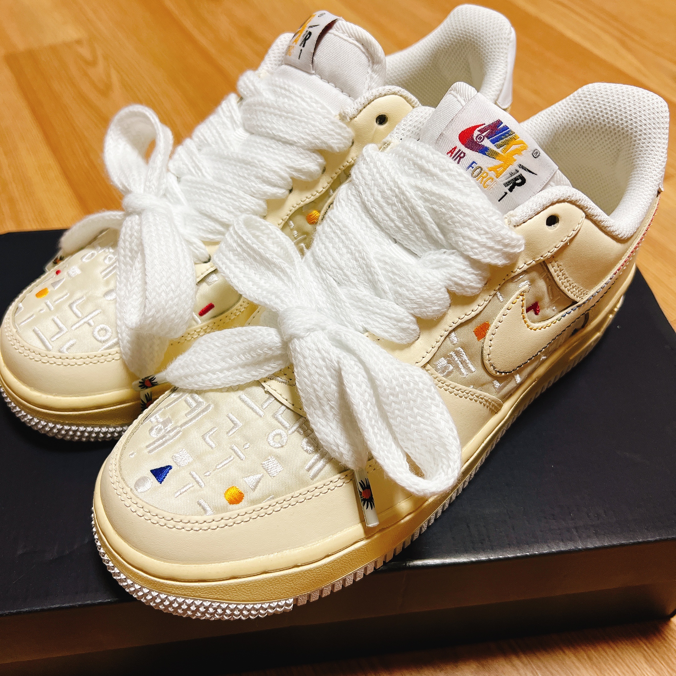 (W) Nike Air Force 1 '07 LV8 Hangul Day 착용 스타일