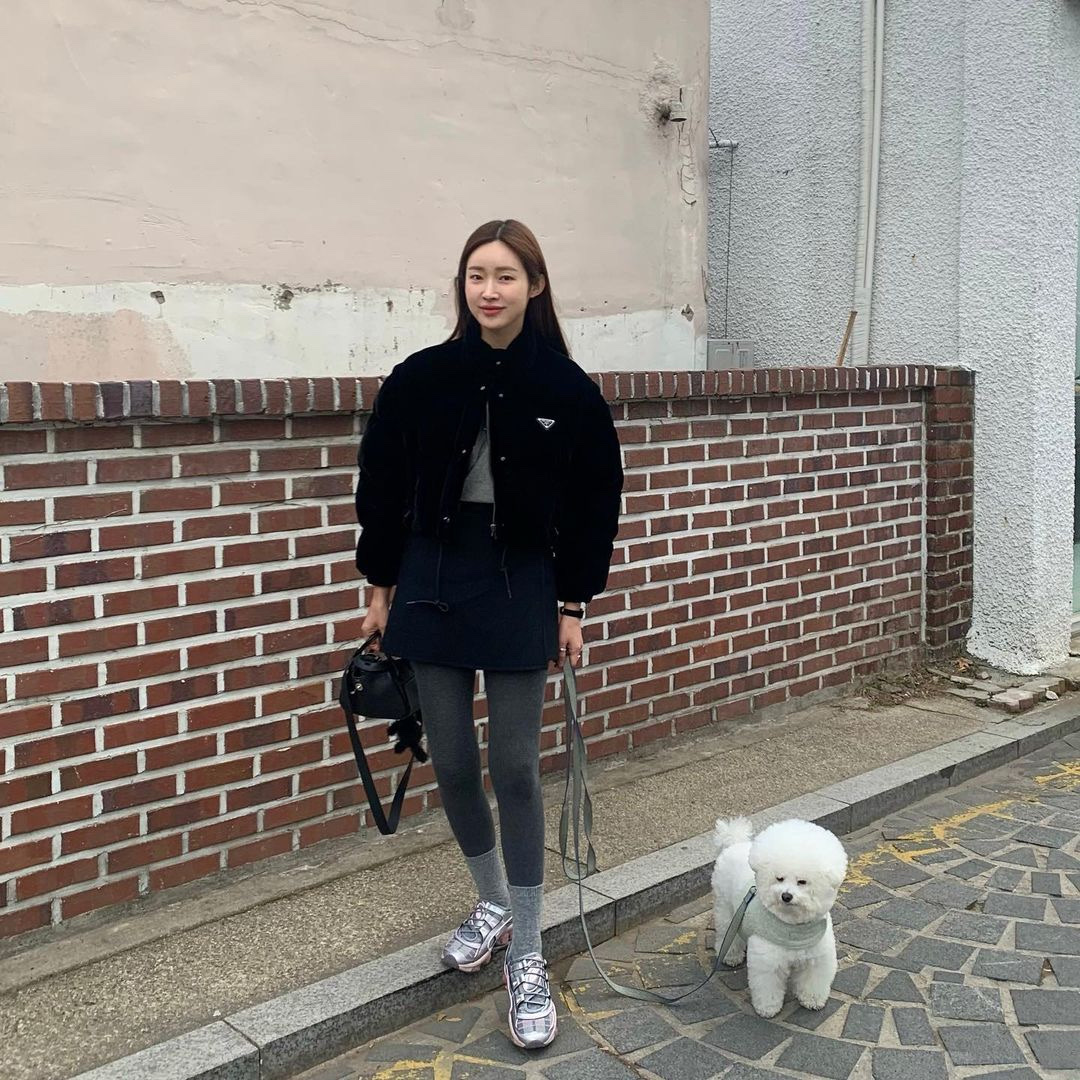 (W) Asics x Kiko Kostadinov x Hysteric Glamour Gel-Quantum Cotton Candy, (W) Prada Velvet Cropped Puffer Jacket Black 착용 스타일 - 2