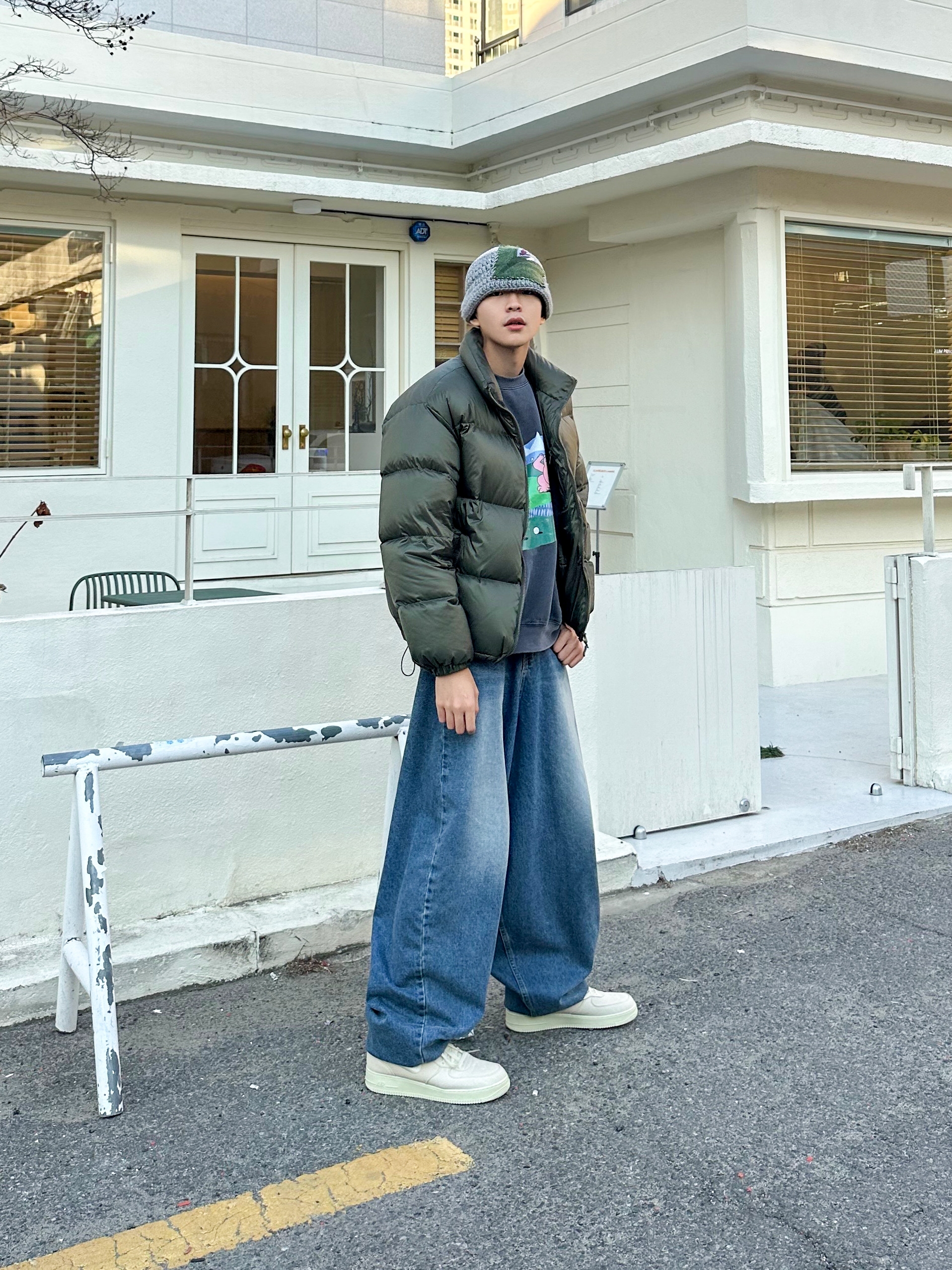 Nike x Stussy Air Force 1 '07 Mid SP Fossil 착용 스타일 - 1