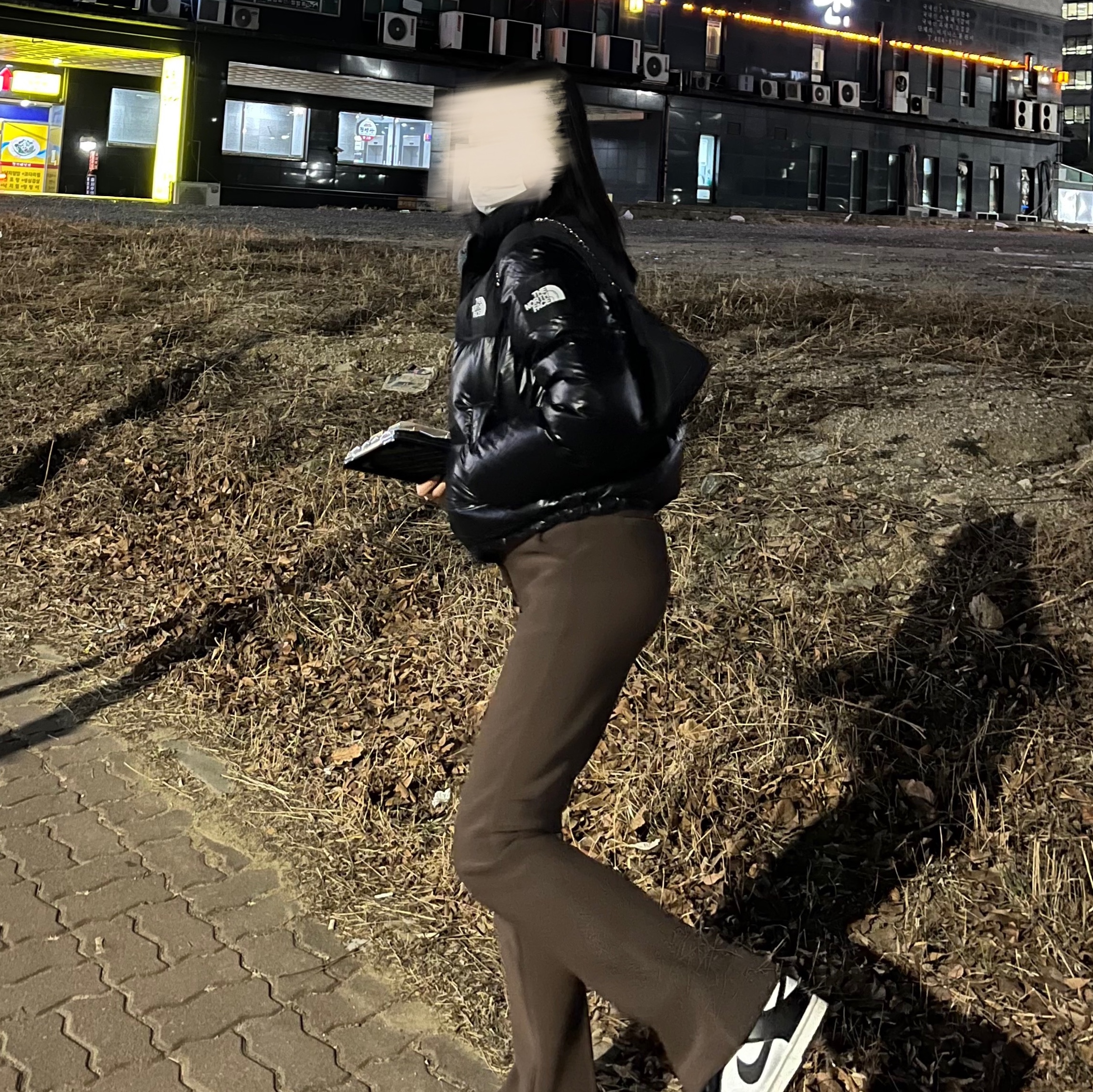 (W) The North Face White Label Novelty Nuptse Down Jacket SP Real Black, (W) Nike Dunk Low Black 착용 스타일 - 2