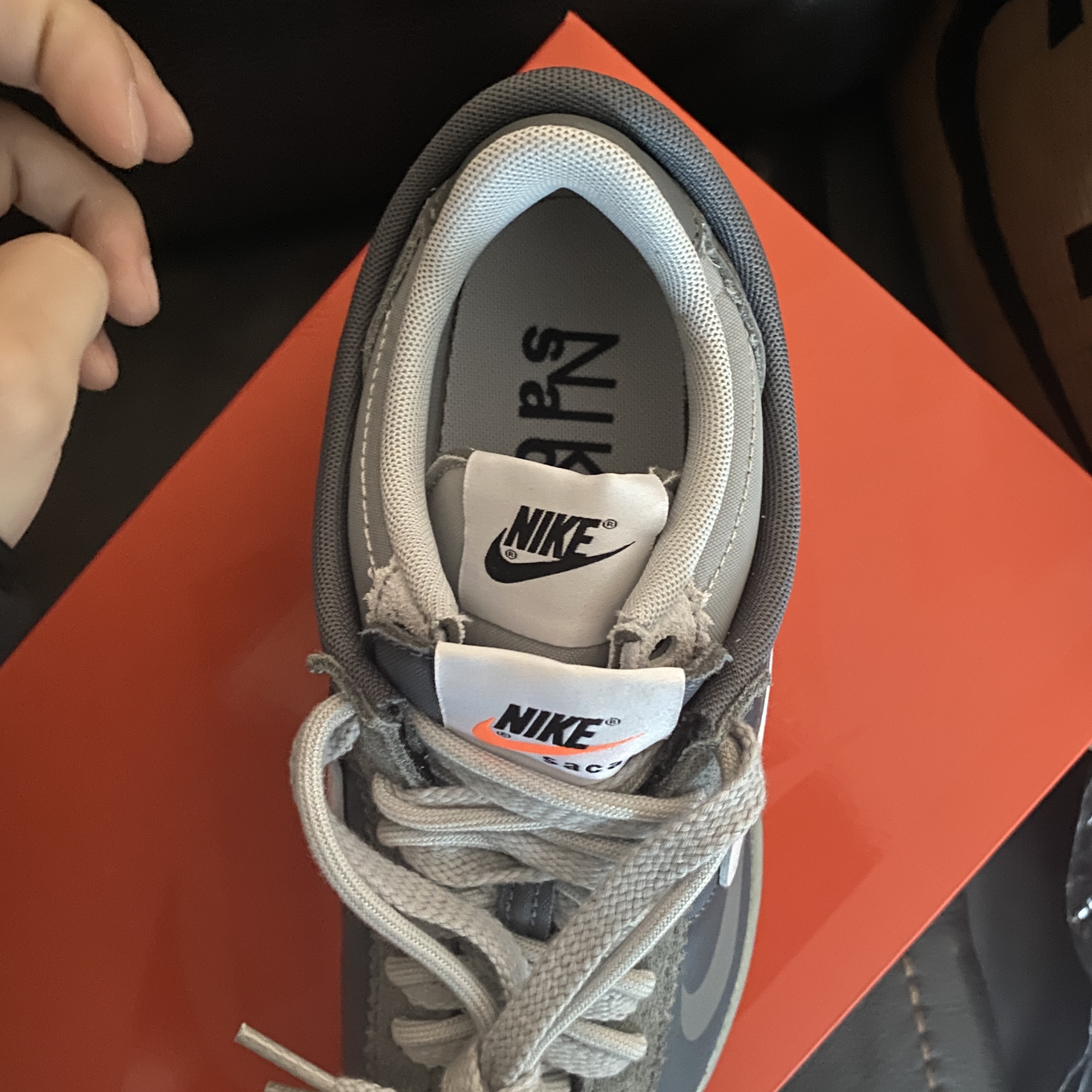 Nike x Sacai Zoom Cortez SP Iron Grey 착용 스타일 - 2