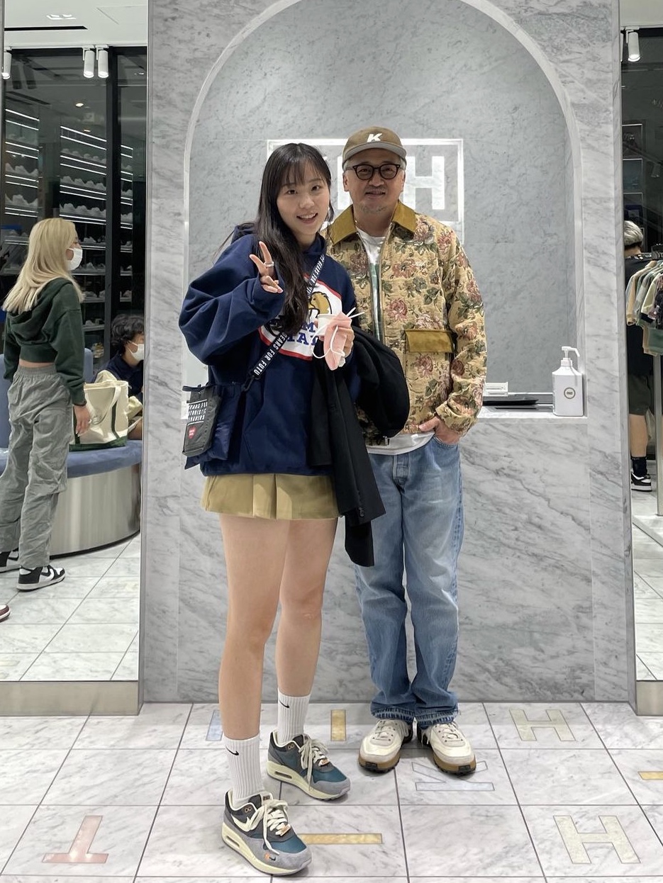 Nike x Kasina Air Max 1 SP Won-Ang Particle Grey, Human Made Heavyweight Hoodie #1 Navy 착용 스타일