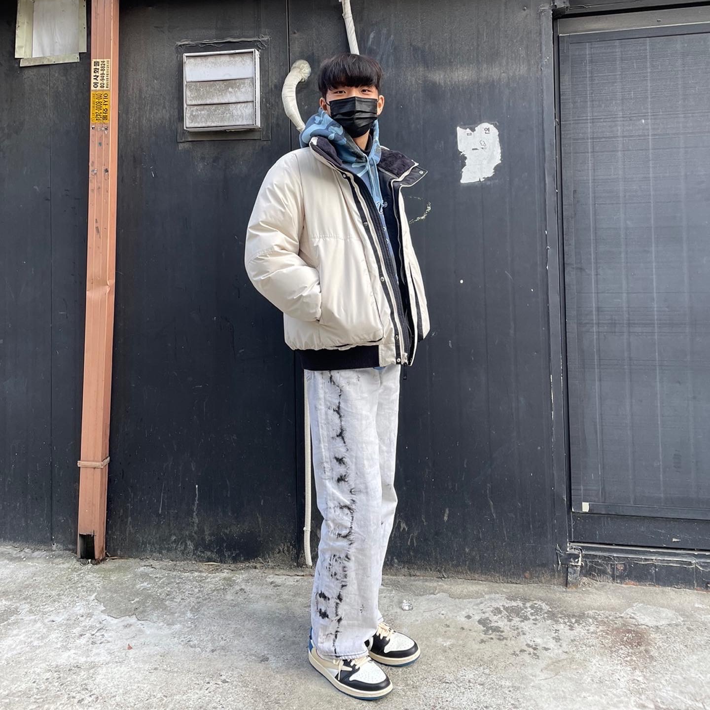 Jordan 1 x Travis Scott x Fragment Retro Low OG SP Military Blue, Supreme x New York Yankees Kanji Hooded Sweatshirt Blue Camo - 22FW 착용 스타일 - 4