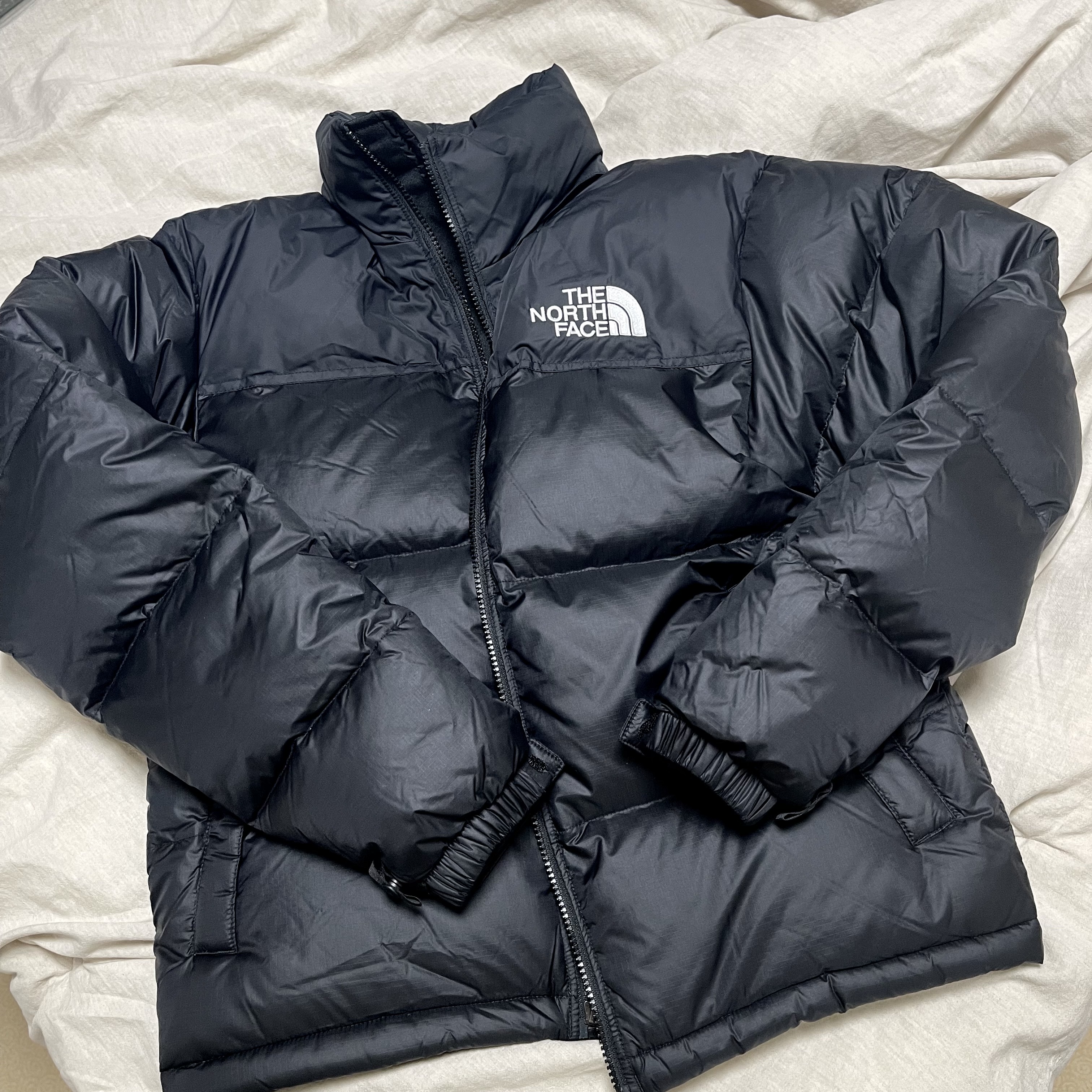 The North Face 1996 Eco Nuptse Jacket Black 착용 스타일