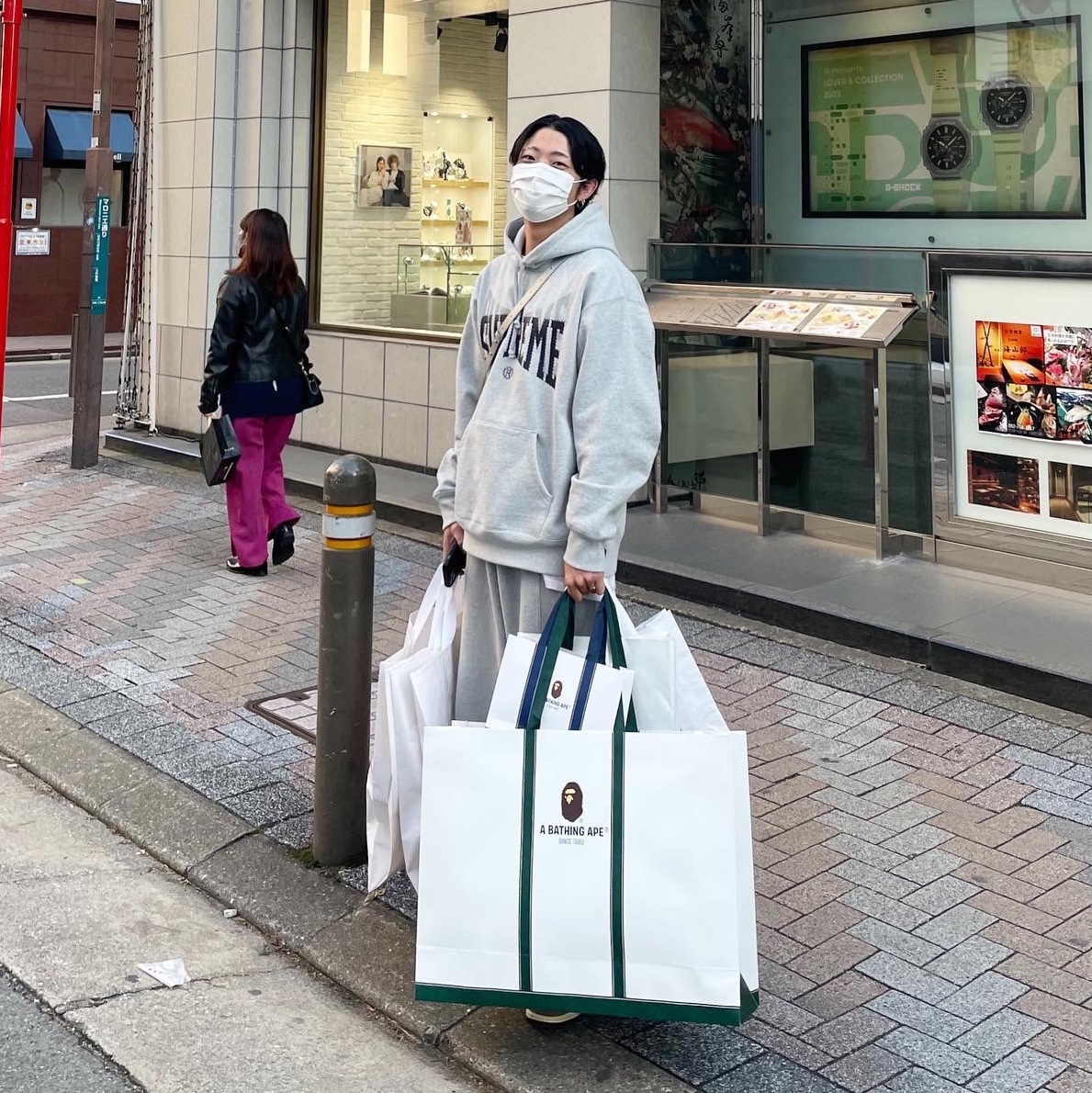 Supreme Rhinestone Shadow Hooded Sweatshirt Heather Grey - 22FW, Jordan 1 x Travis Scott Retro High OG SP Mocha 착용 스타일 - 2