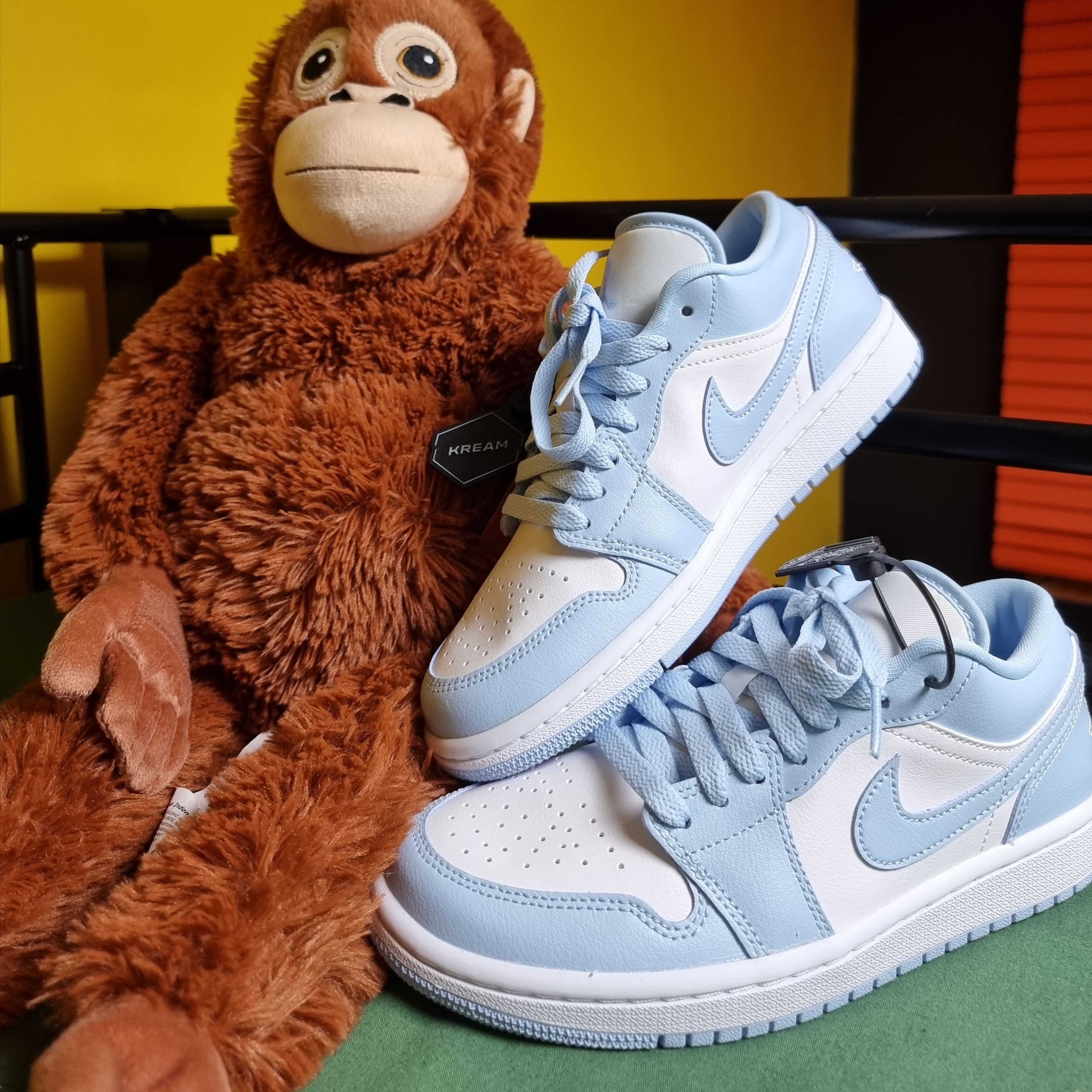 (W) Jordan 1 Low White Ice Blue 착용 스타일