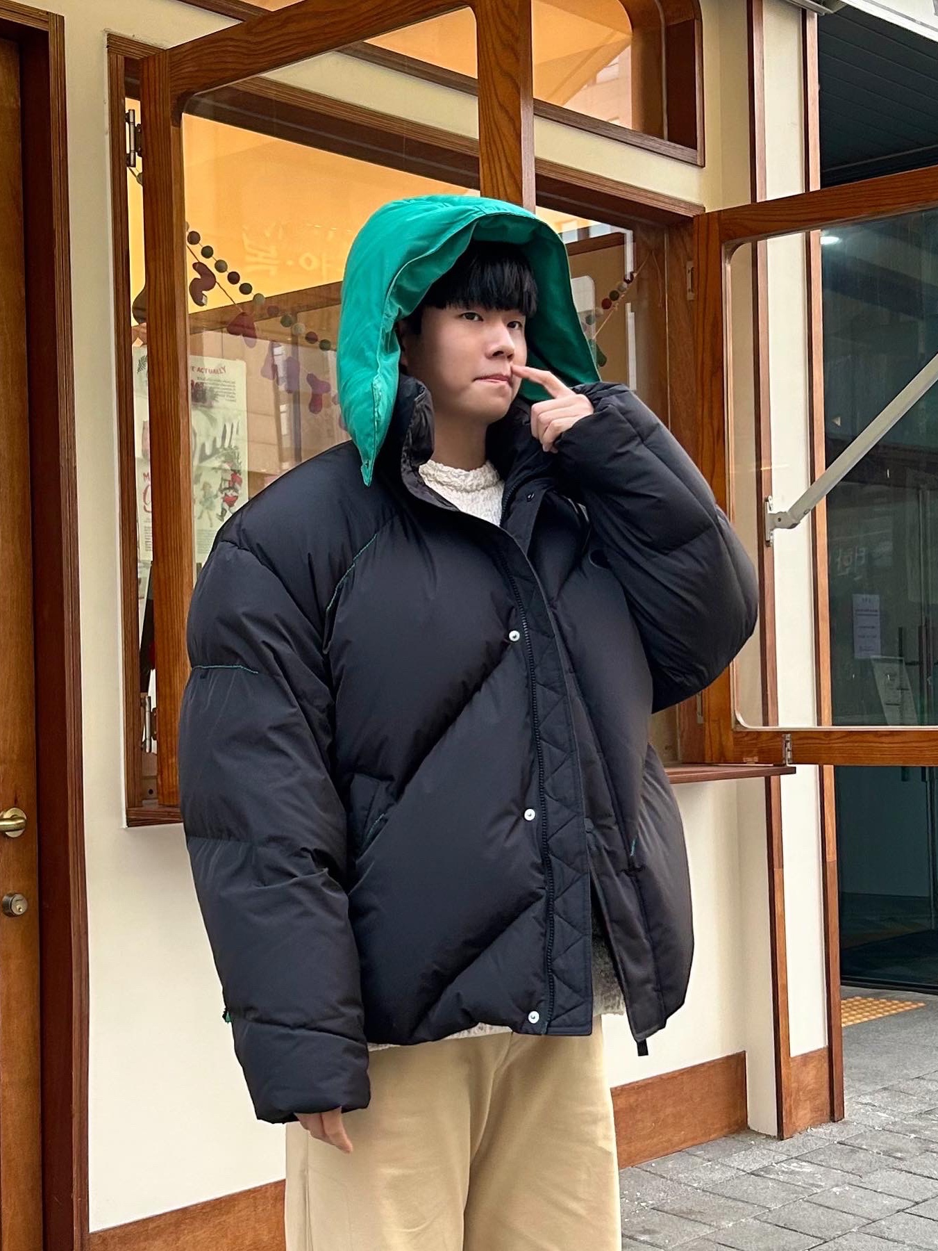 Zara x Ader Error Oversize Puffer Jacket Black 착용 스타일 - 2