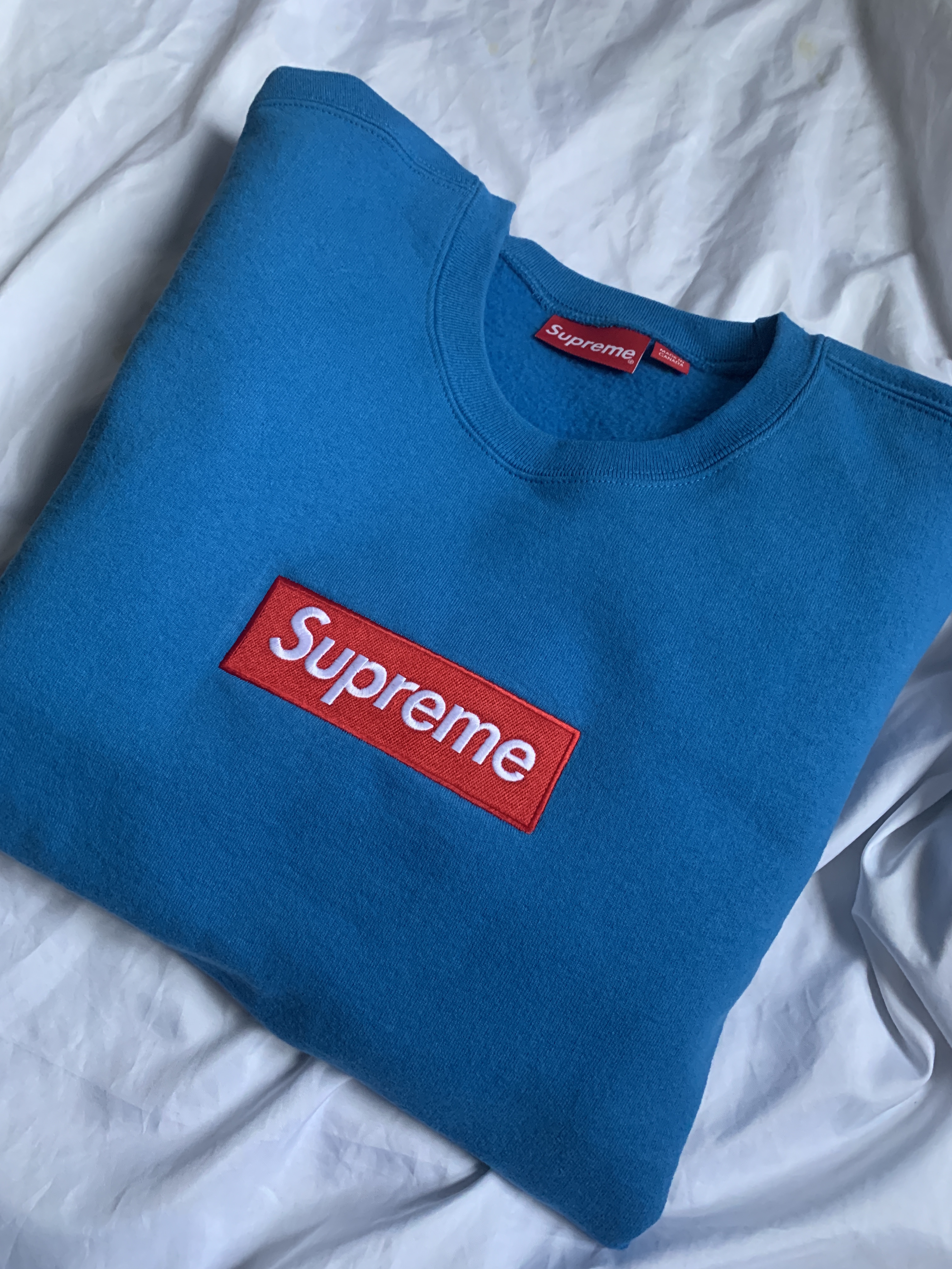 Supreme Box Logo Crewneck Blue - 22FW, Jordan 4 x Union Retro Guava Ice 착용 스타일 - 2