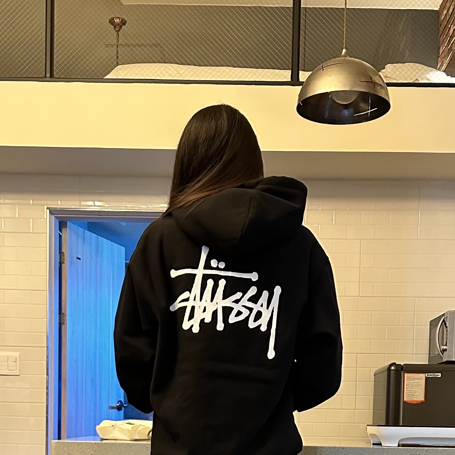 Stussy Basic Stussy Hoodie Black 2022 착용 스타일