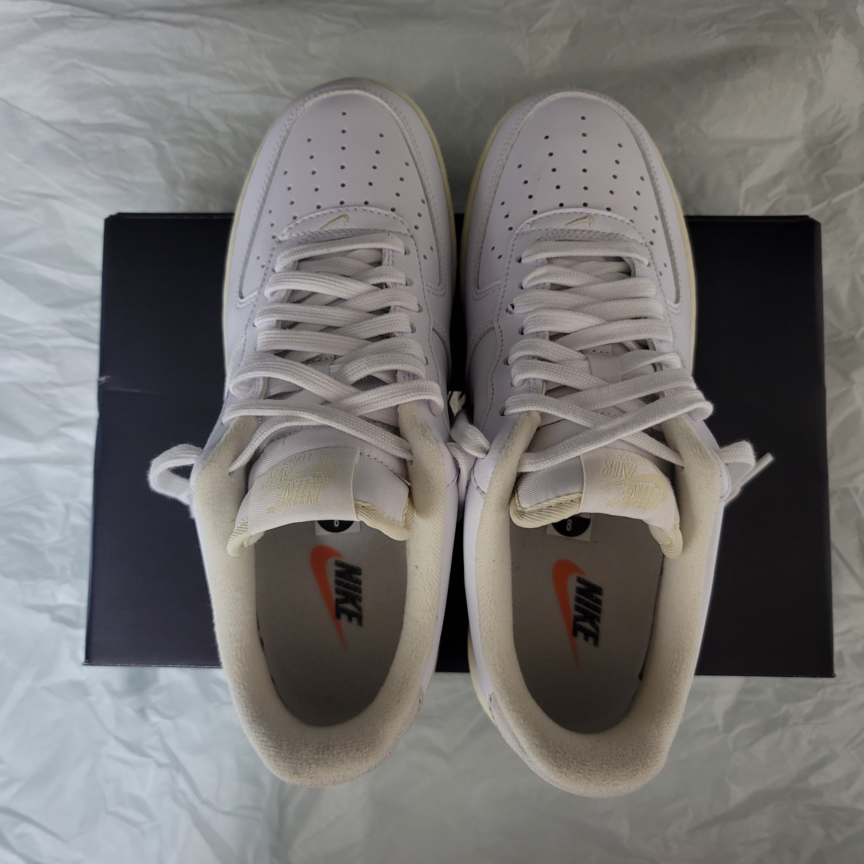 Nike Air Force 1 '07 LX Pale Vanilla, Nike Air Force 1 '07 PRM Vintage Sail 착용 스타일 - 2