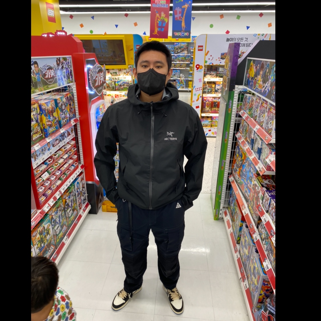 Arc'teryx Beta LT Jacket Black, Nike ACG Smith Summit Cargo Pants Black Summit White - US/EU 착용 스타일