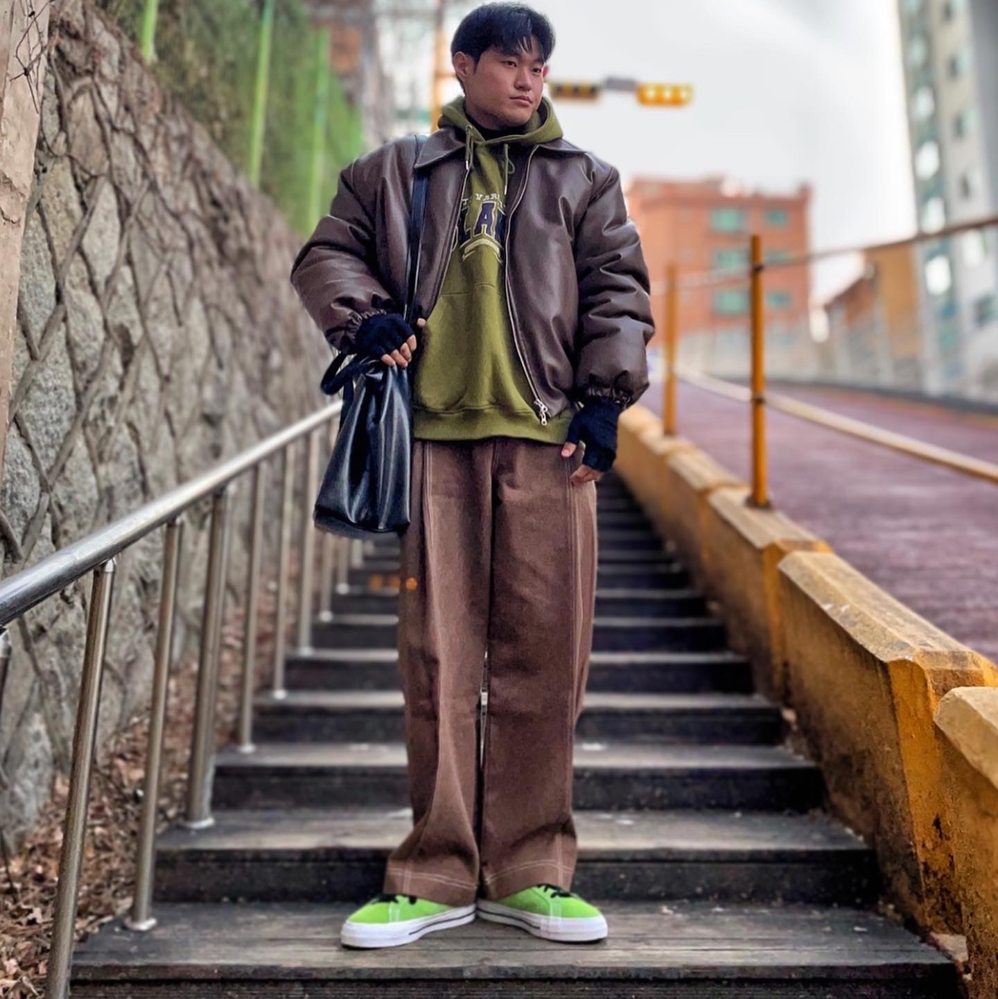 Converse x Stussy One Star Pro Ox 8 Ball Green 착용 스타일