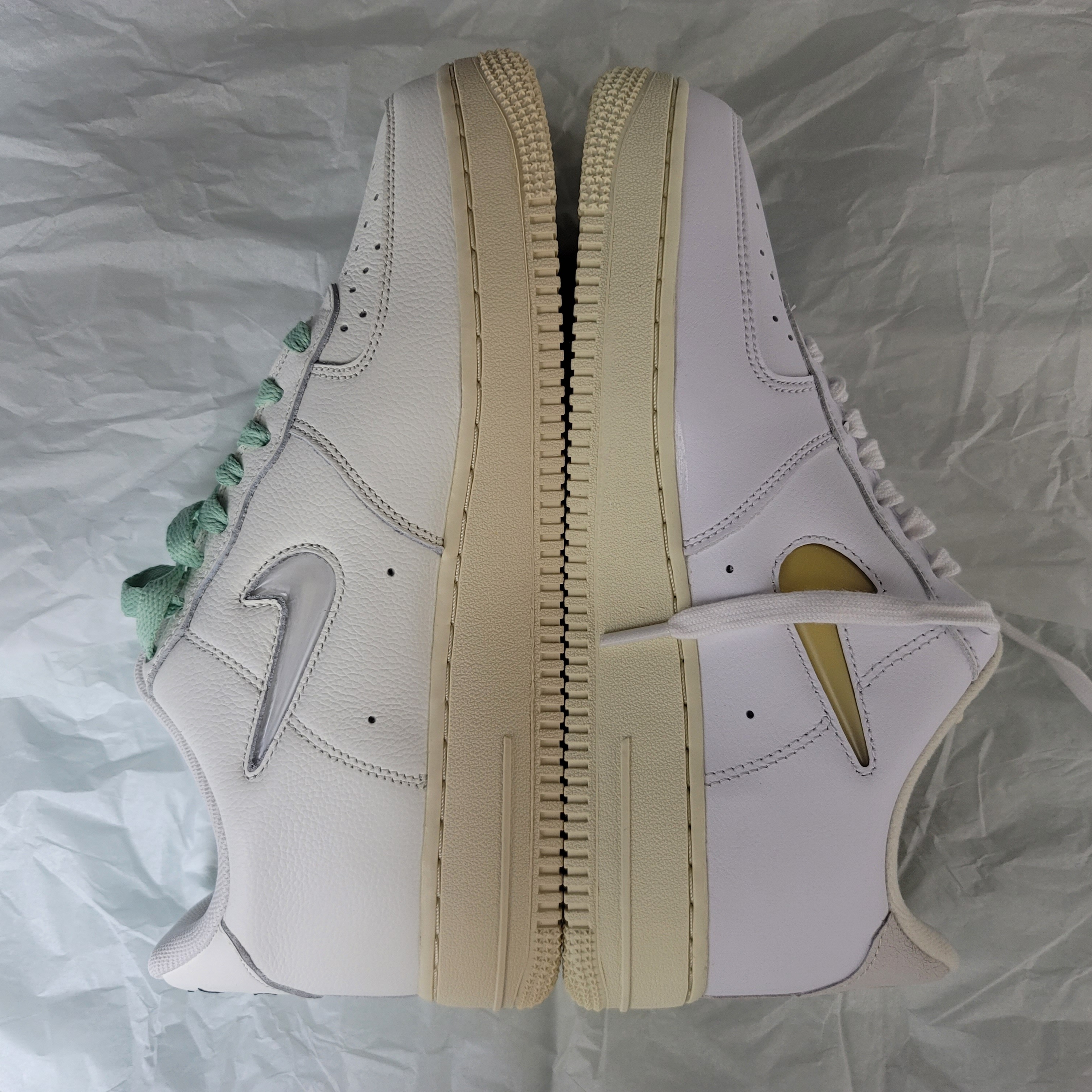 Nike Air Force 1 '07 LX Pale Vanilla, Nike Air Force 1 '07 PRM Vintage Sail 착용 스타일 - 1