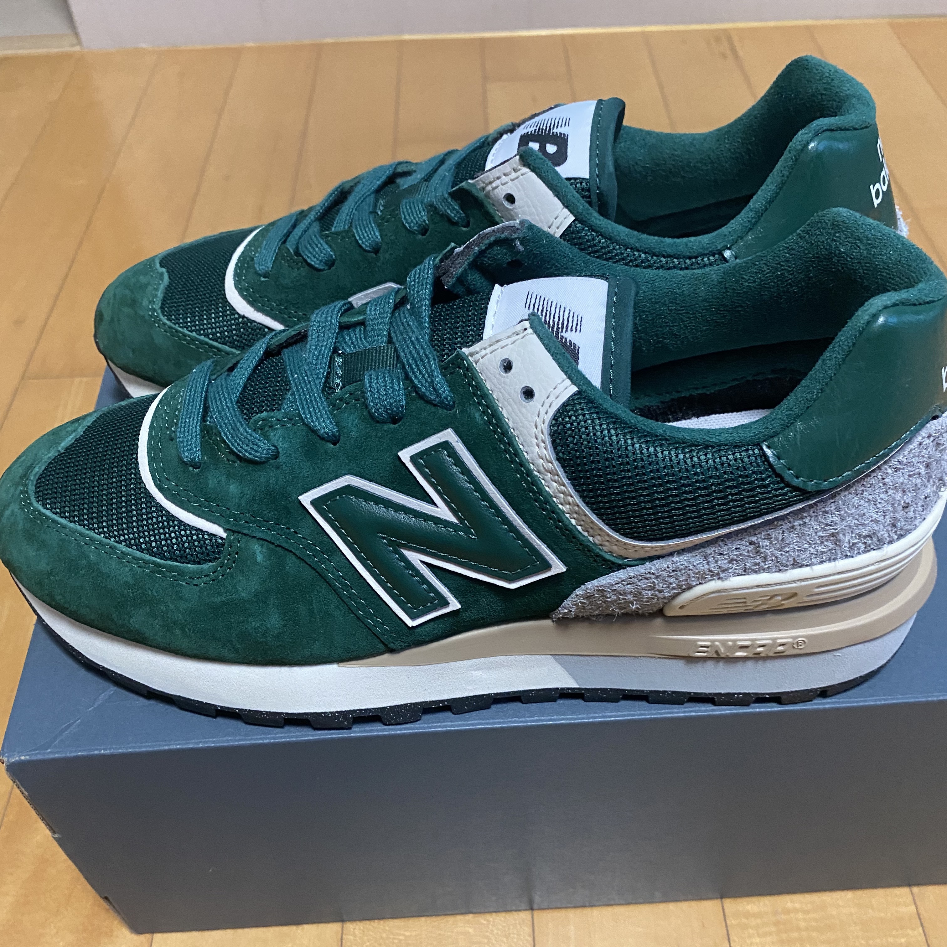 New Balance 574 Legacy Green 착용 스타일 - 1