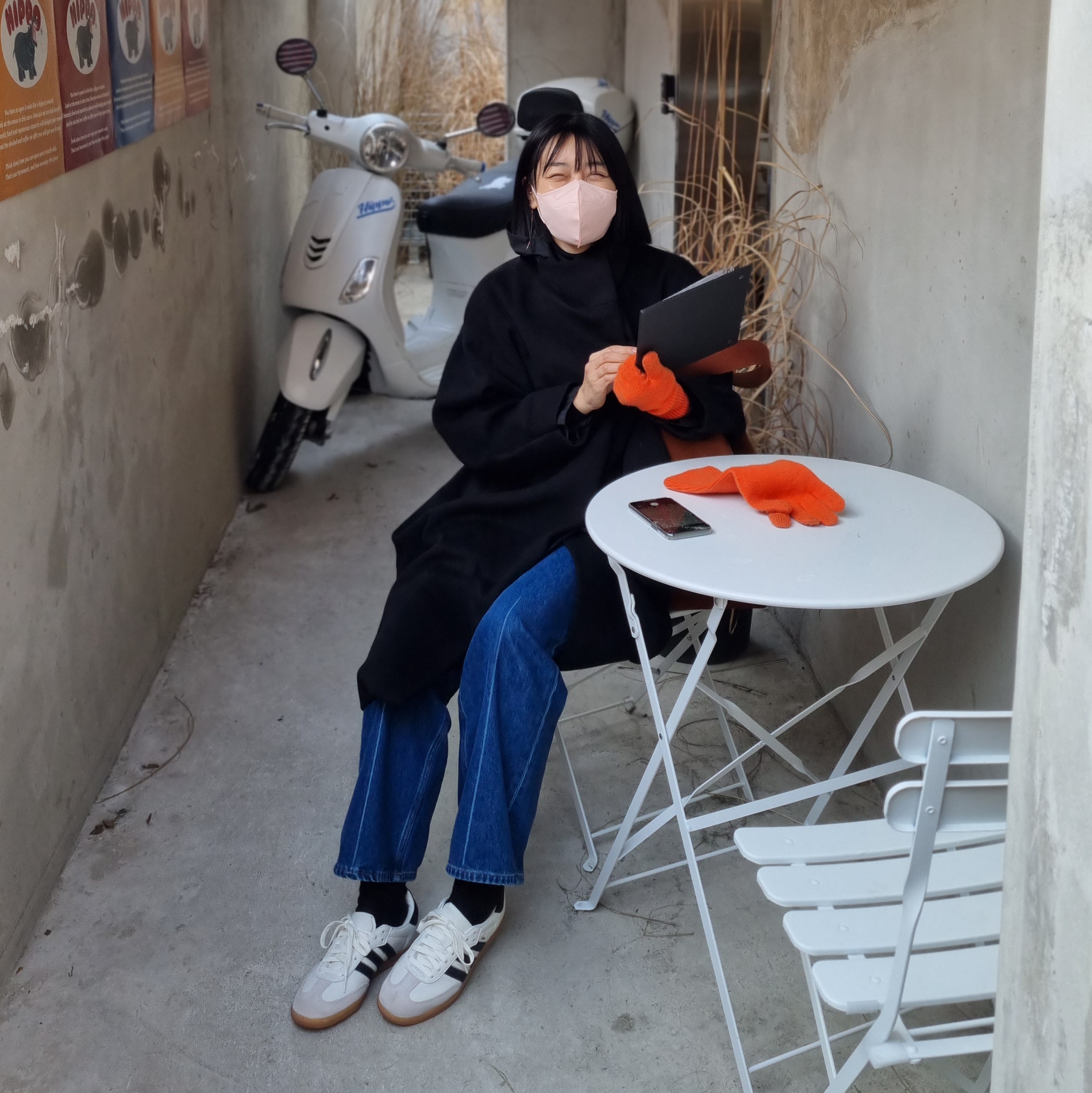 Adidas x Pharrell Williams Humanrace Samba Cloud White Night Grey 착용 스타일 - 5
