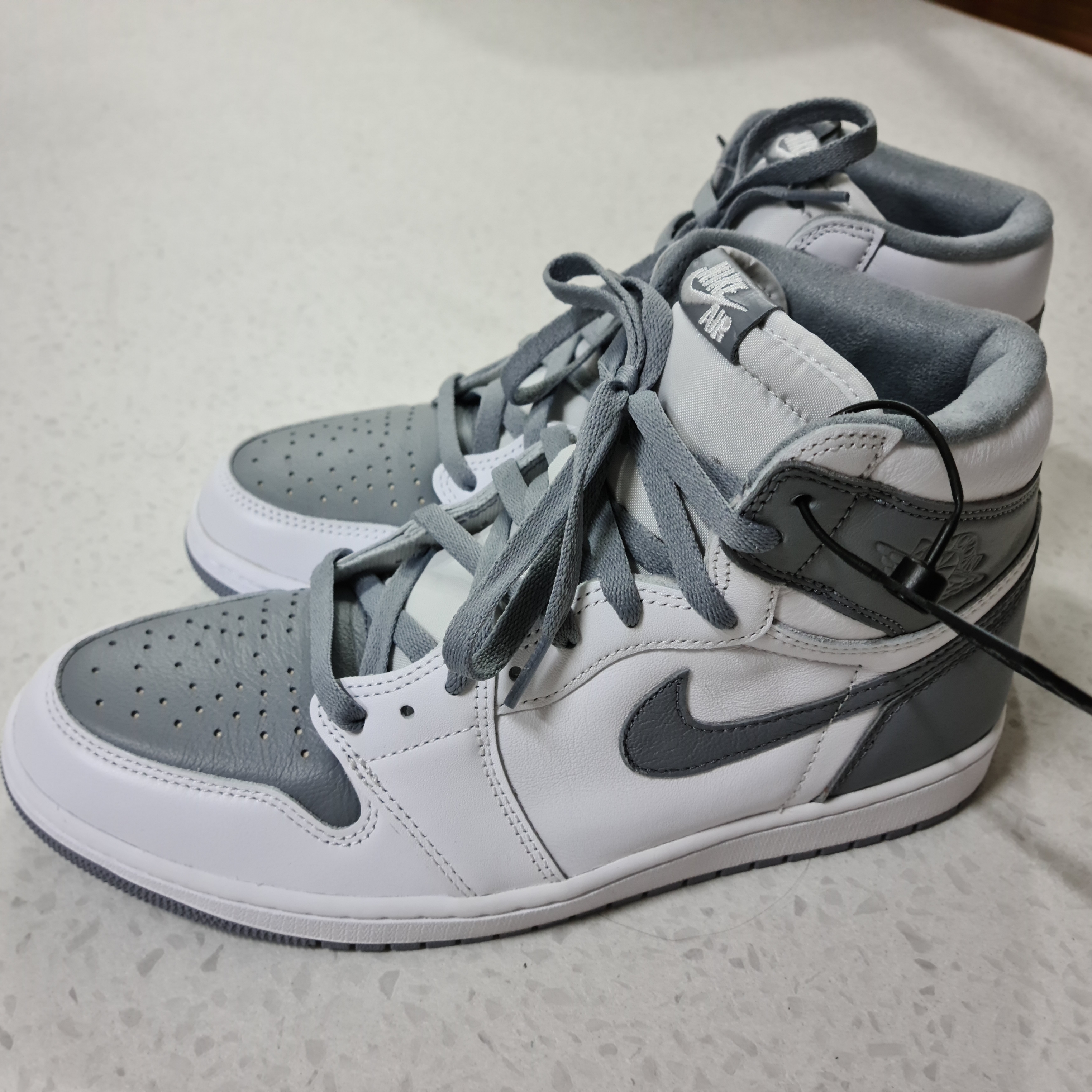 Jordan 1 Retro High OG Stealth, Jordan 1 Retro High OG Taxi 착용 스타일 - 1