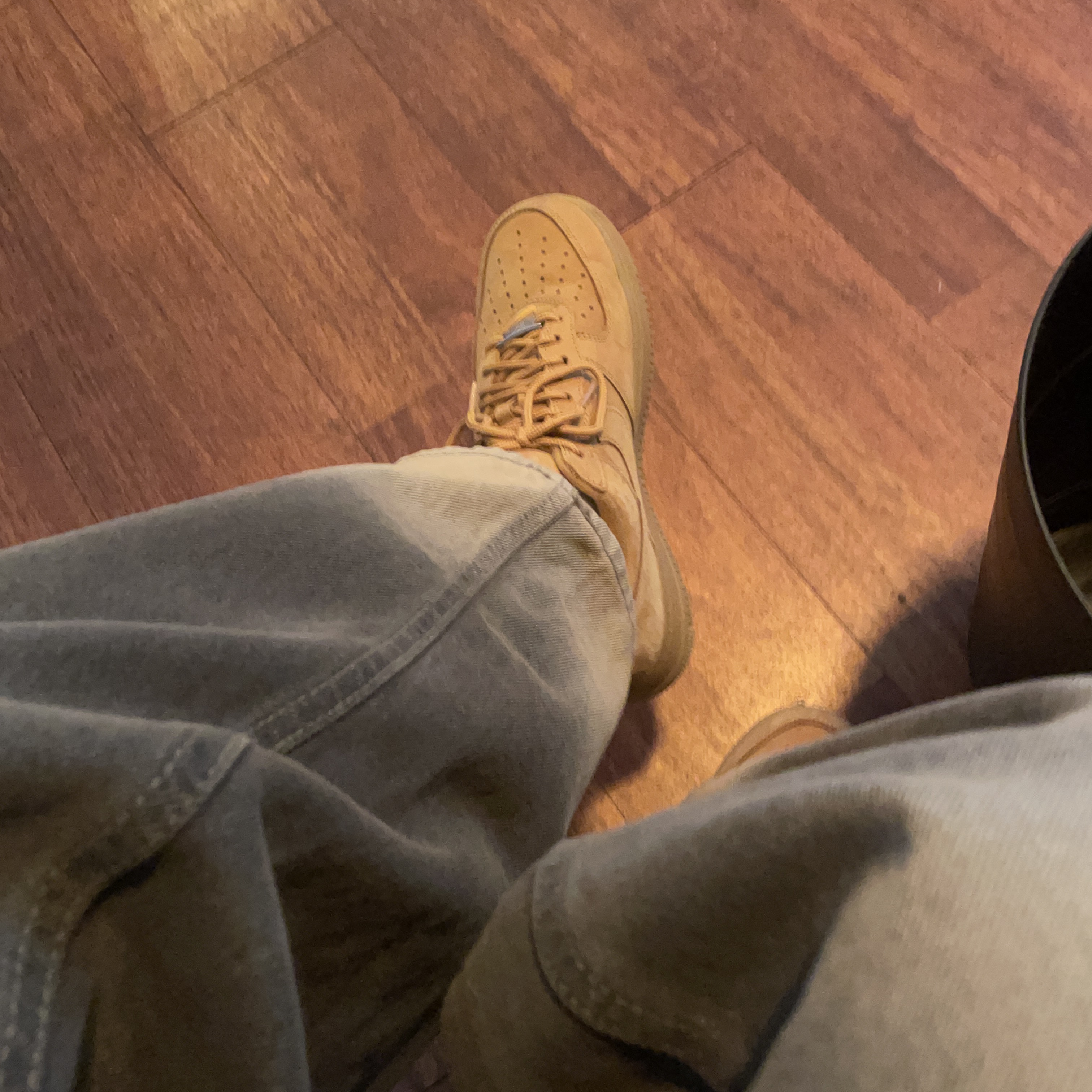 Nike x Supreme Air Force 1 Low Flax 착용 스타일
