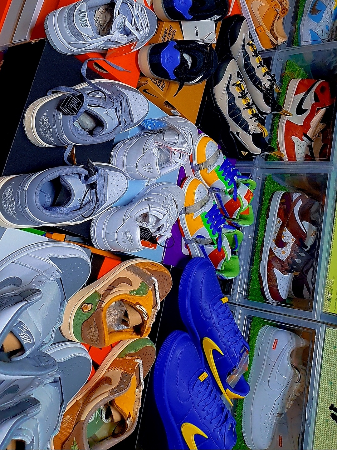 Nike x Ambush Air Force 1 Low SP Game Royal and Vivid Sulfur, Jordan 1 x Zion Williamson Retro Low OG Flax and Oil Green 착용 스타일