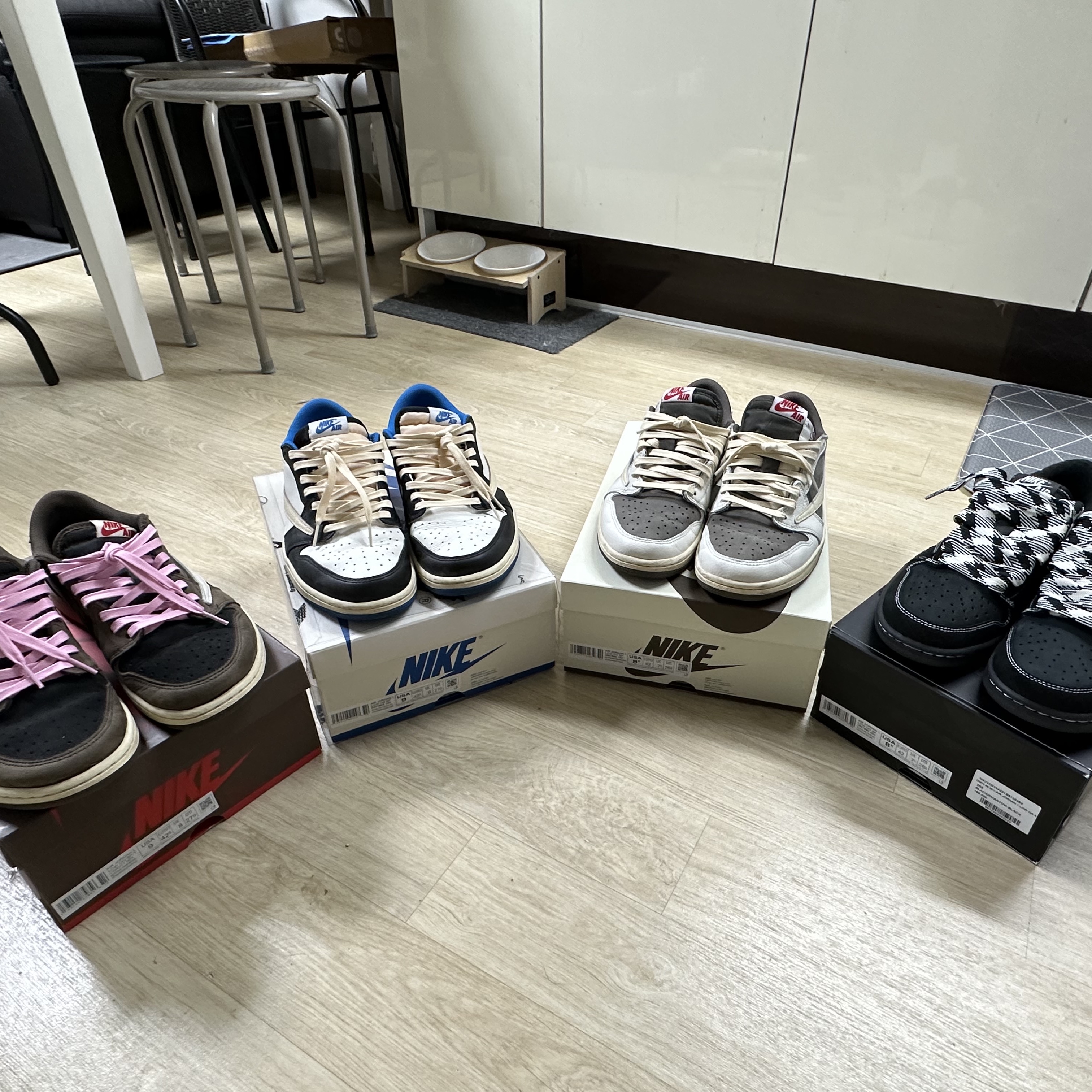 Jordan 1 x Travis Scott Retro Low OG SP Mocha, Jordan 1 x Travis Scott x Fragment Retro Low OG SP Military Blue 착용 스타일