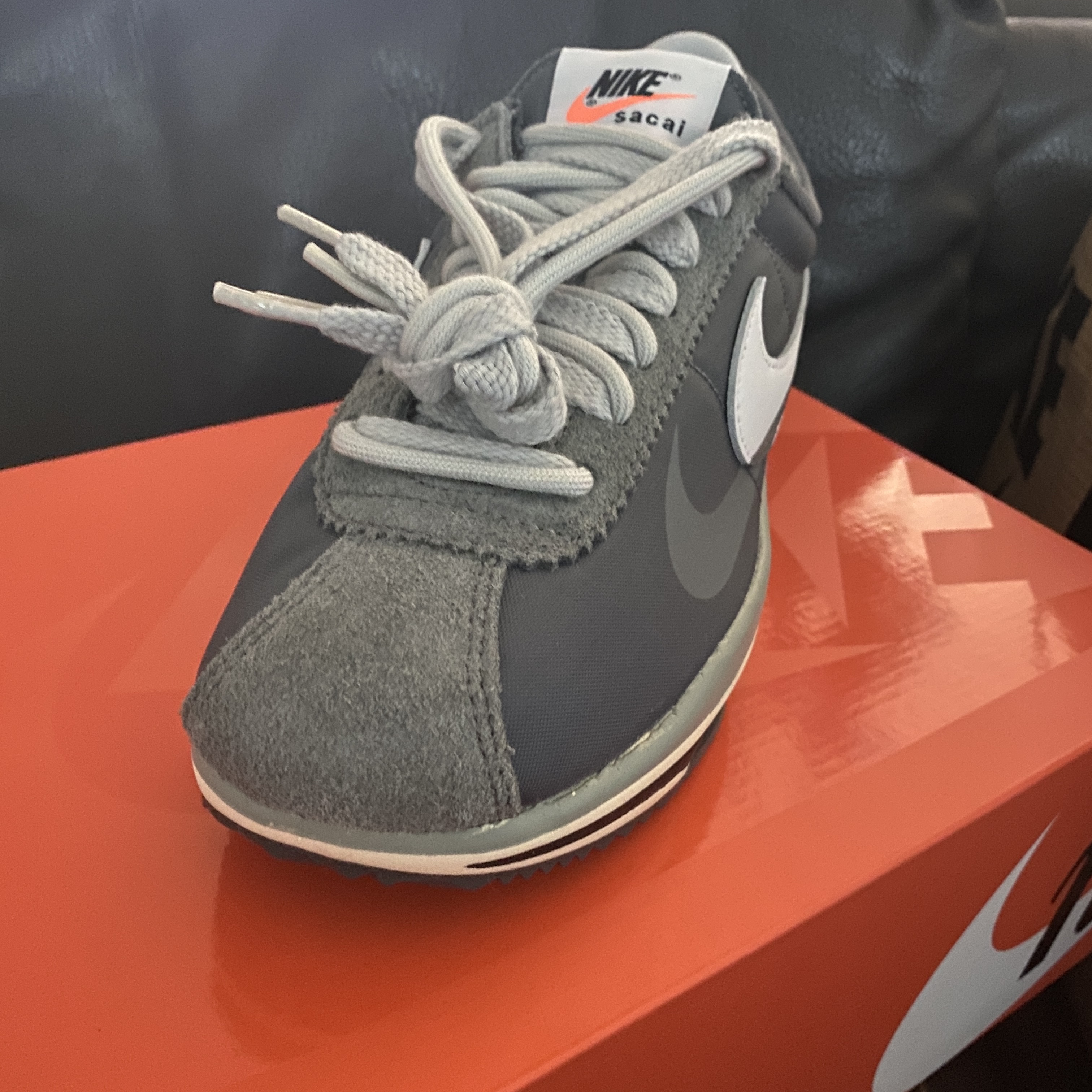 Nike x Sacai Zoom Cortez SP Iron Grey 착용 스타일 - 1