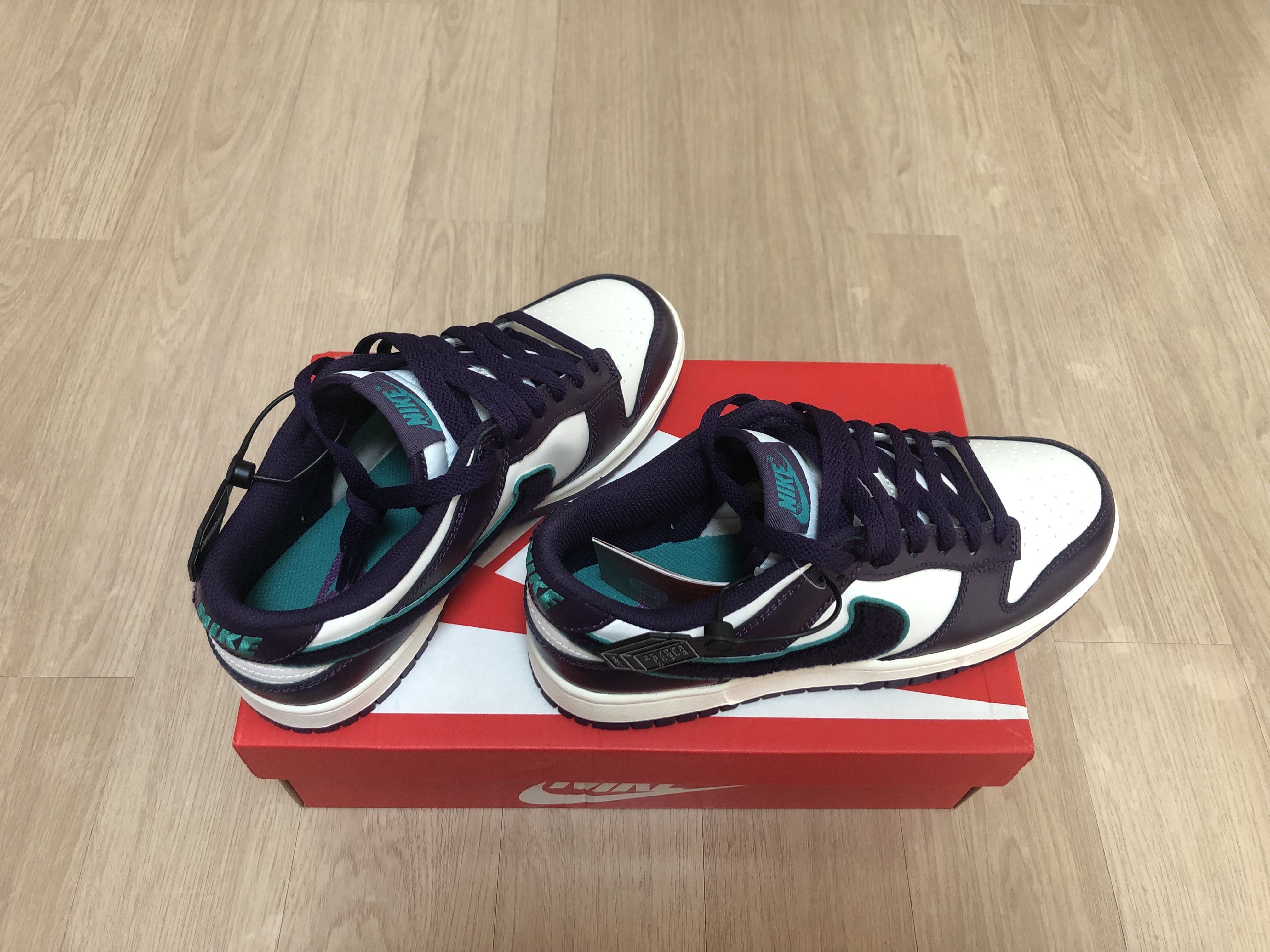 Nike Dunk Low Grand Purple 착용 스타일 - 1
