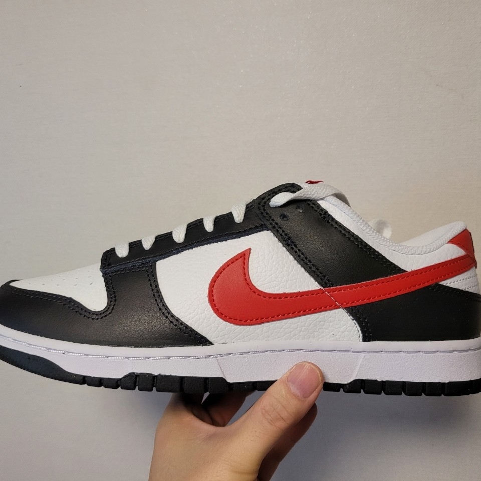Nike Dunk Low Retro Black University Red 착용 스타일 - 1