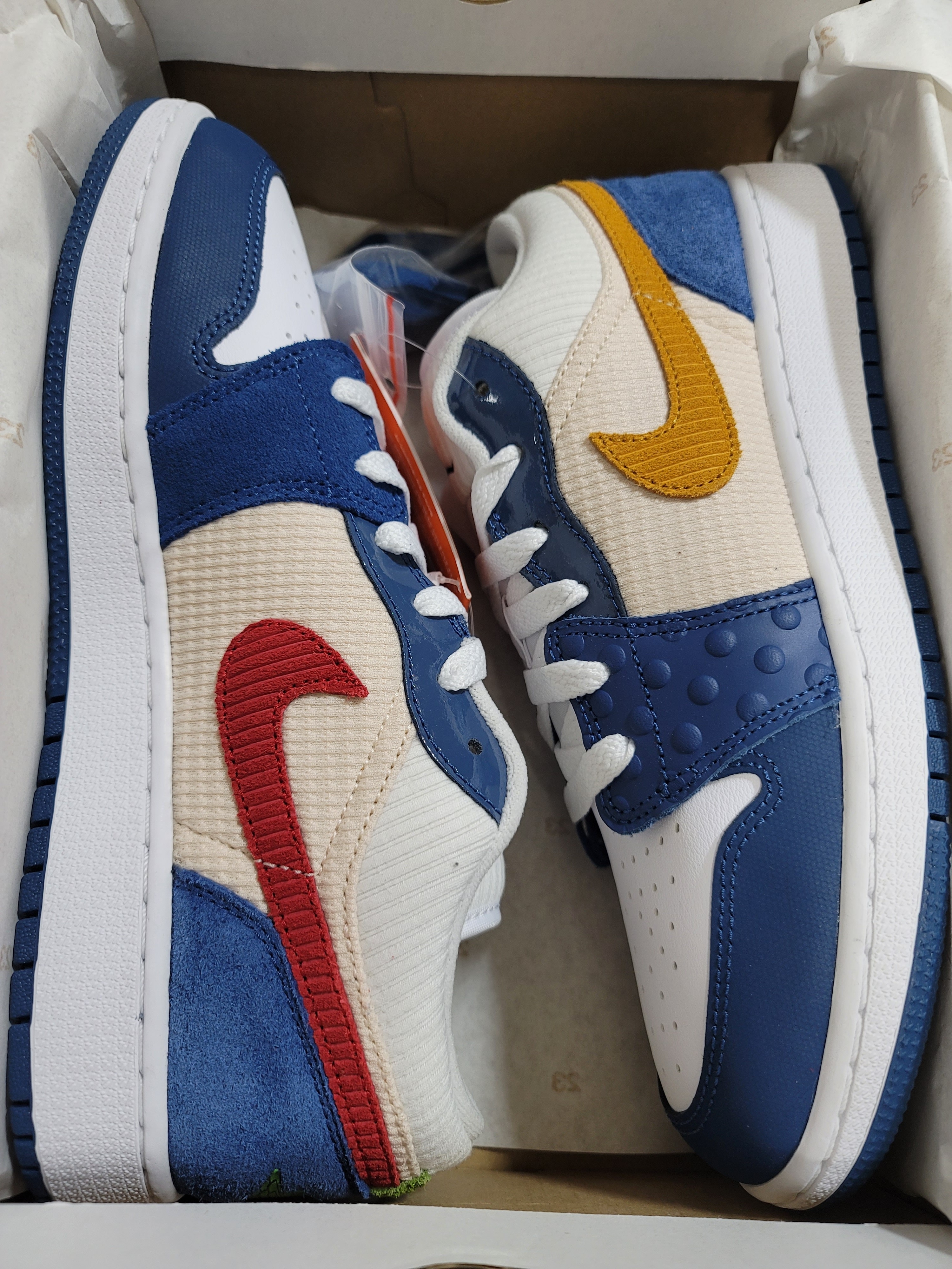 (GS) Jordan 1 Low SE French Blue Chutney White 착용 스타일