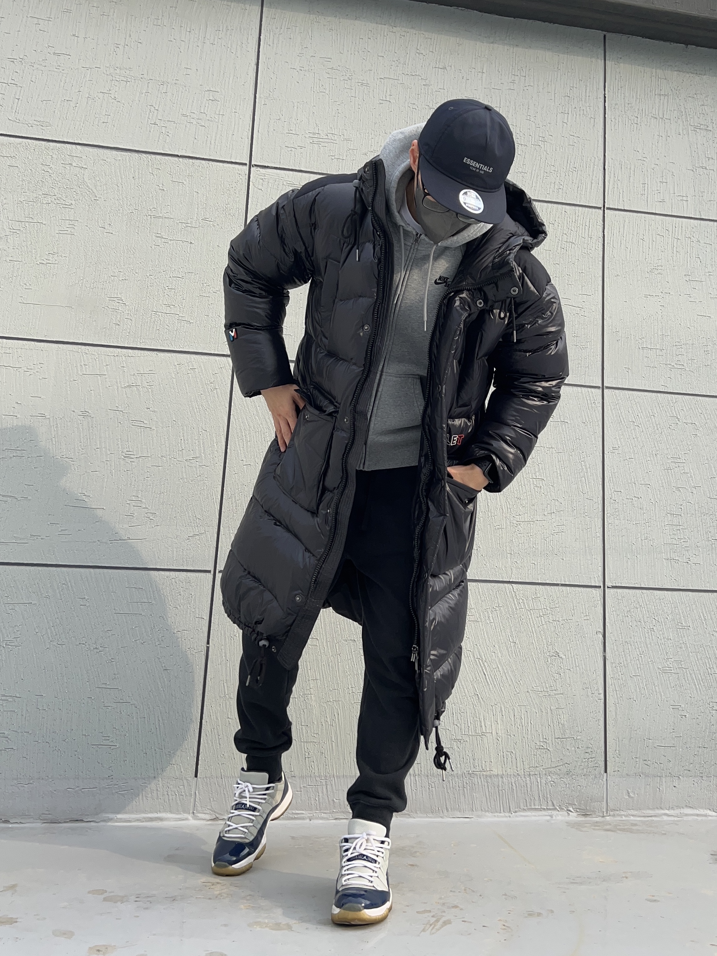 Jordan 11 Retro Low Georgetown, Essentials x New Era Retro Crown Strapback Navy 착용 스타일 - 2