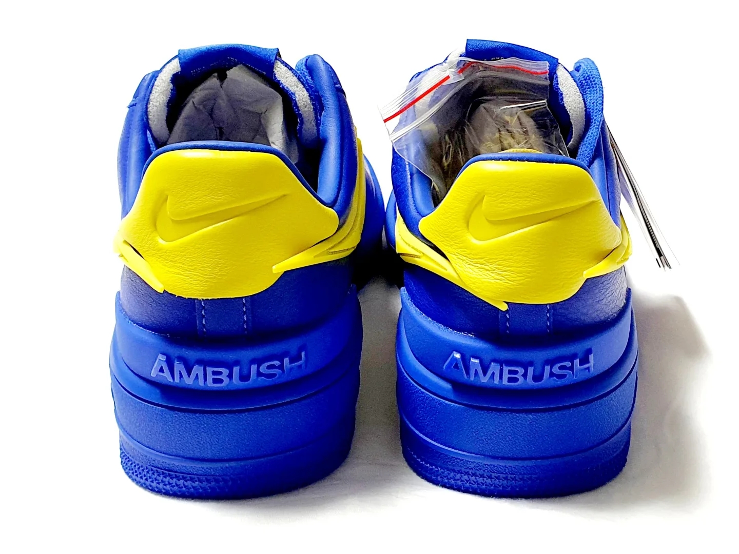 Nike x Ambush Air Force 1 Low SP Game Royal and Vivid Sulfur 착용 스타일 - 5