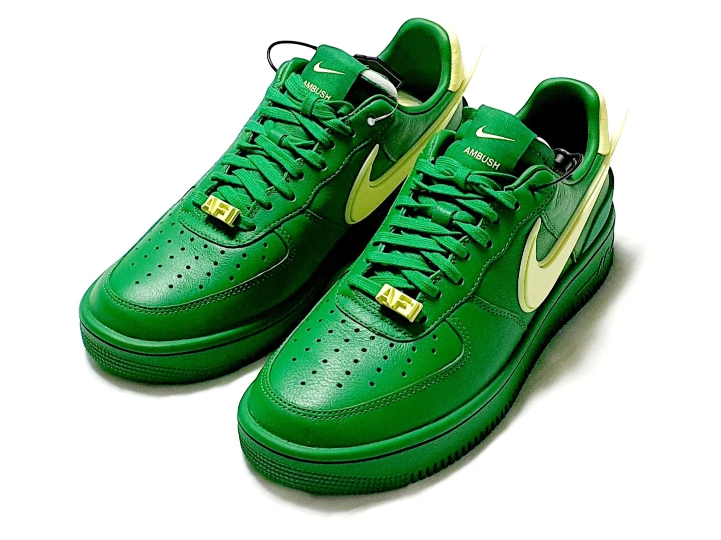 Nike x Ambush Air Force 1 Low SP Pine Green and Citron 착용 스타일 - 2