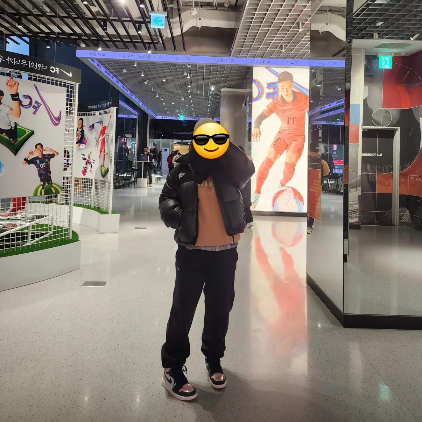 (W) The North Face White Label Novelty Nuptse Down Jacket Black, (Kids) Essentials Knit Pull-Over Matte Blush - 21FW 착용 스타일